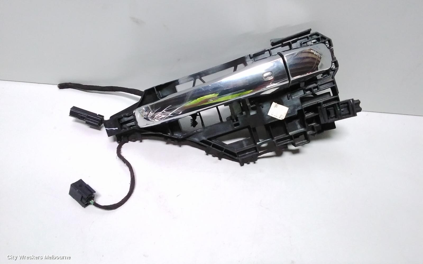 CHRYSLER 300C DOOR HANDLE, OUTER, RH FRONT, LX2, 07/2012 - 12/2014 - Image 2