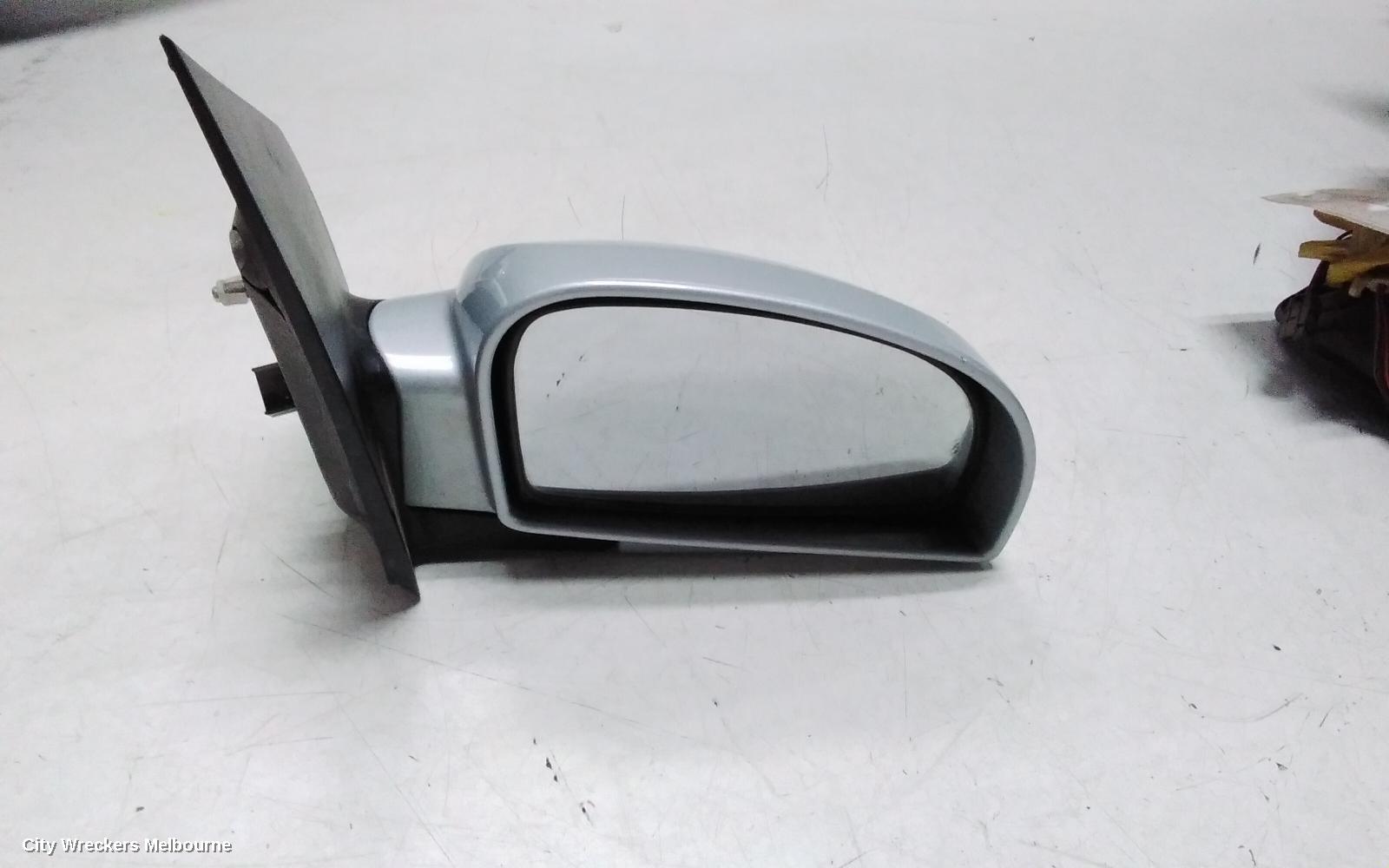 HYUNDAI GETZ RIGHT DOOR MIRROR, TB, 3DR/5DR HATCH, POWER, COLOUR CODED, 09/2002 - 09/2011 - Image 1