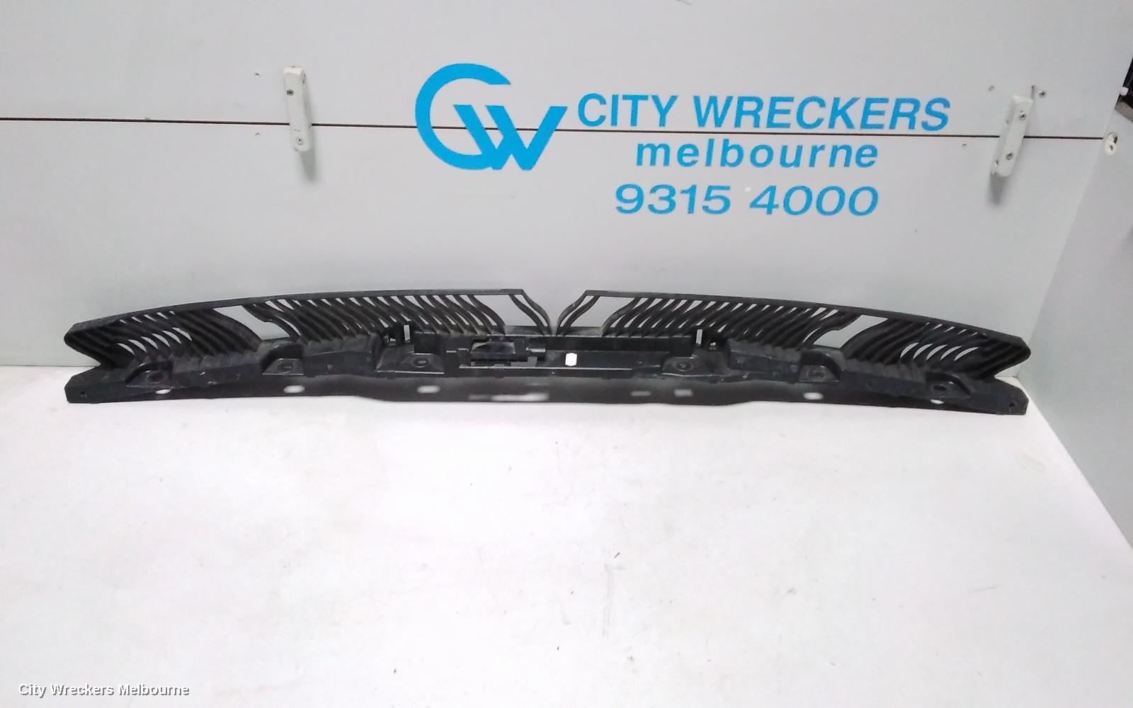 VOLKSWAGEN TIGUAN, 5NA, 06/2016 - 02/2024, REAR CENTER BRAKET: 74046 - Image 1