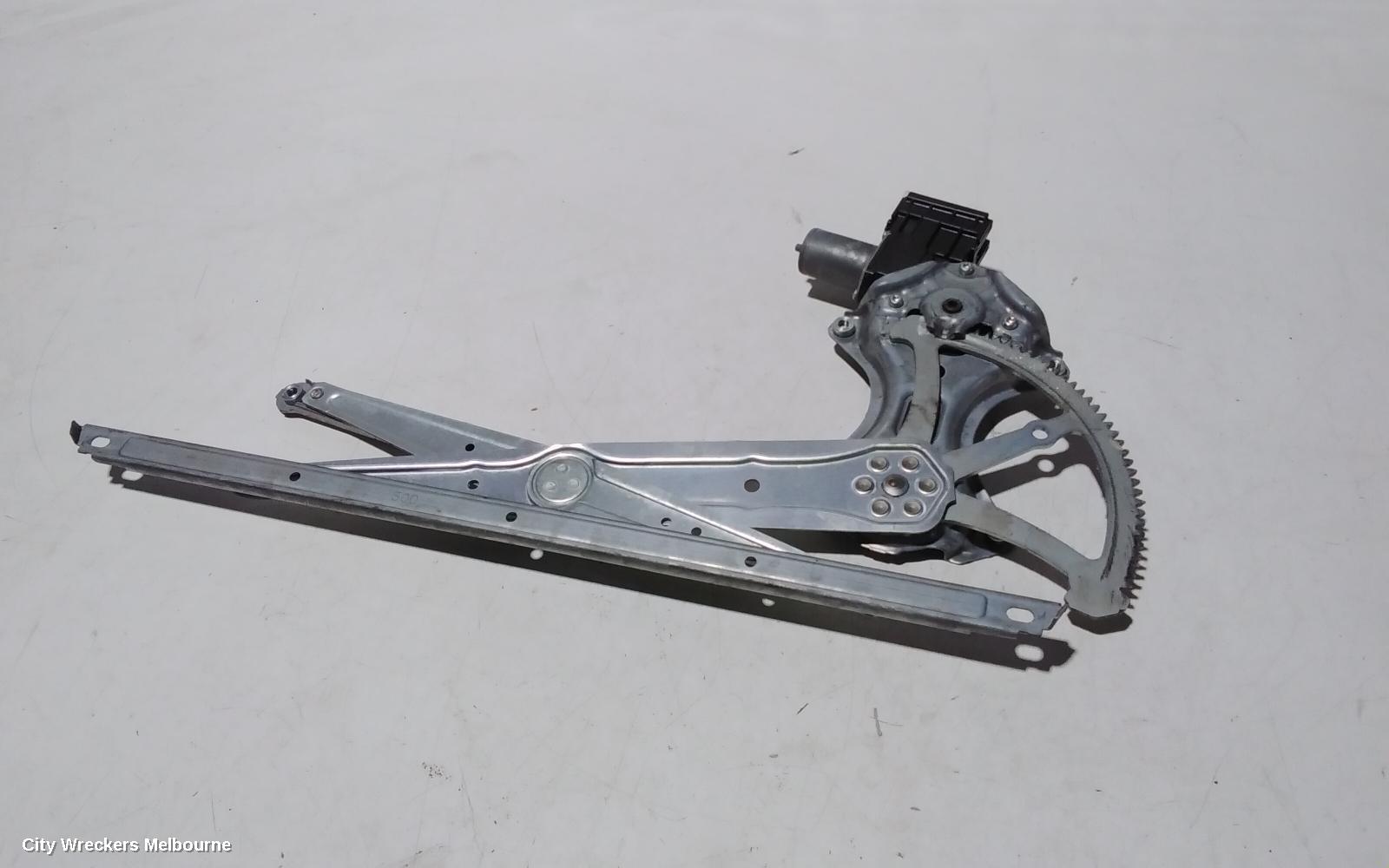 TOYOTA HIACE RIGHT FRONT WINDOW REG/MOTOR, DOOR REG ASSY (REG AND MOTOR), 300 SERIES, 04/2019 ONWARDS - Image 3