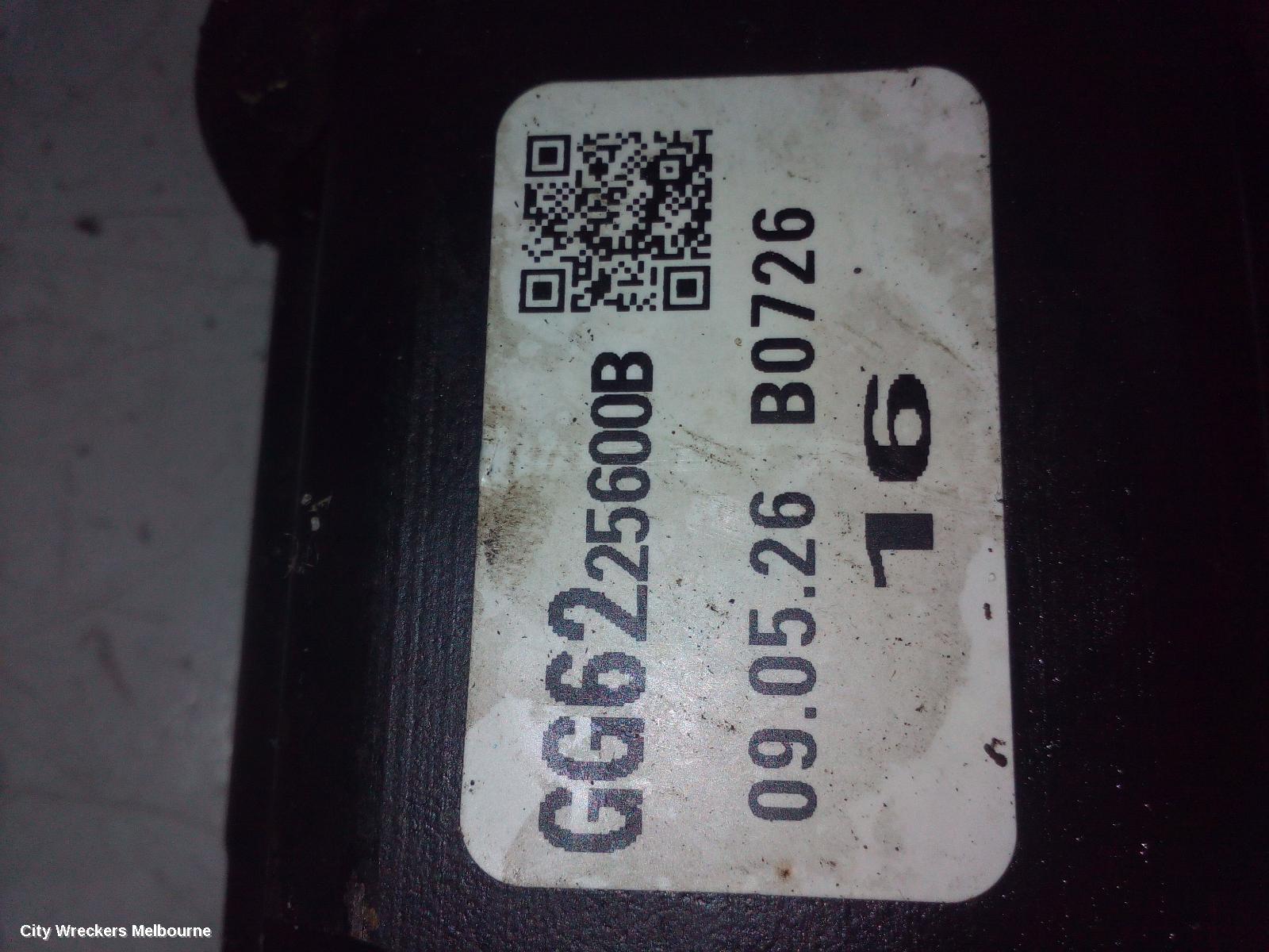 MAZDA 3 LEFT DRIVESHAFT, AUTO T/M, PETROL, 2.0, NON SKYACTIV, FRONT, BL, 04/2009 - 10/2013 - Image 3