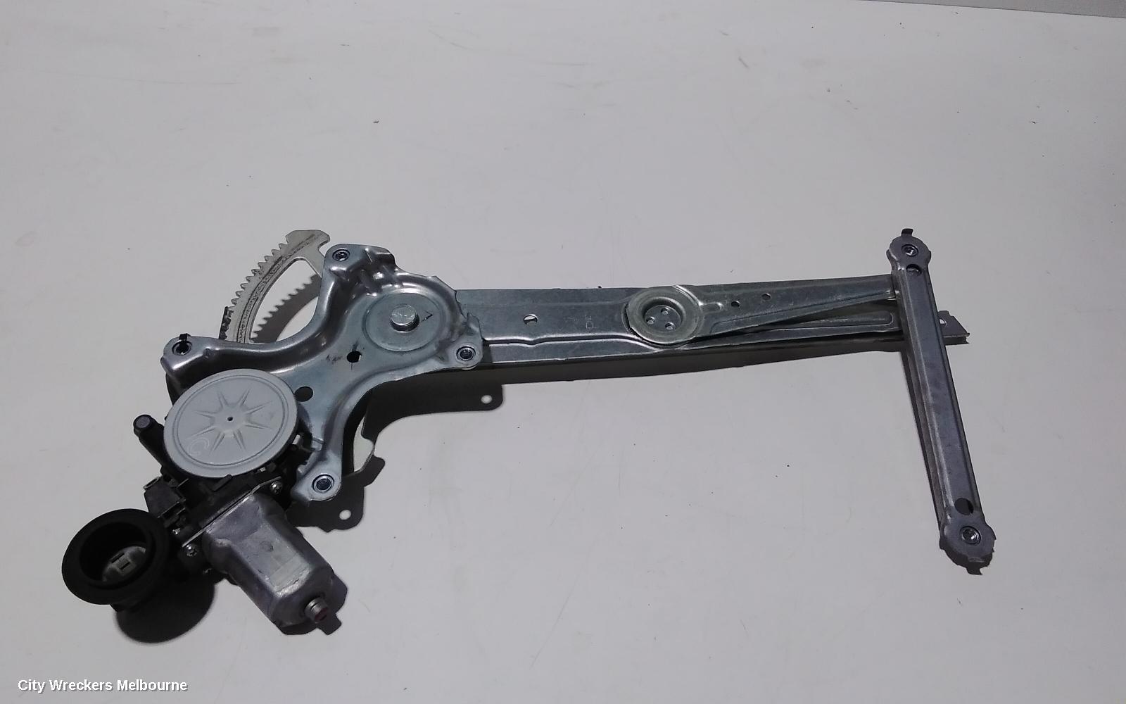 TOYOTA COROLLA LEFT FRONT WINDOW REG/MOTOR, ZRE182R, HATCH, 01/2014 - 06/2018 - Image 1