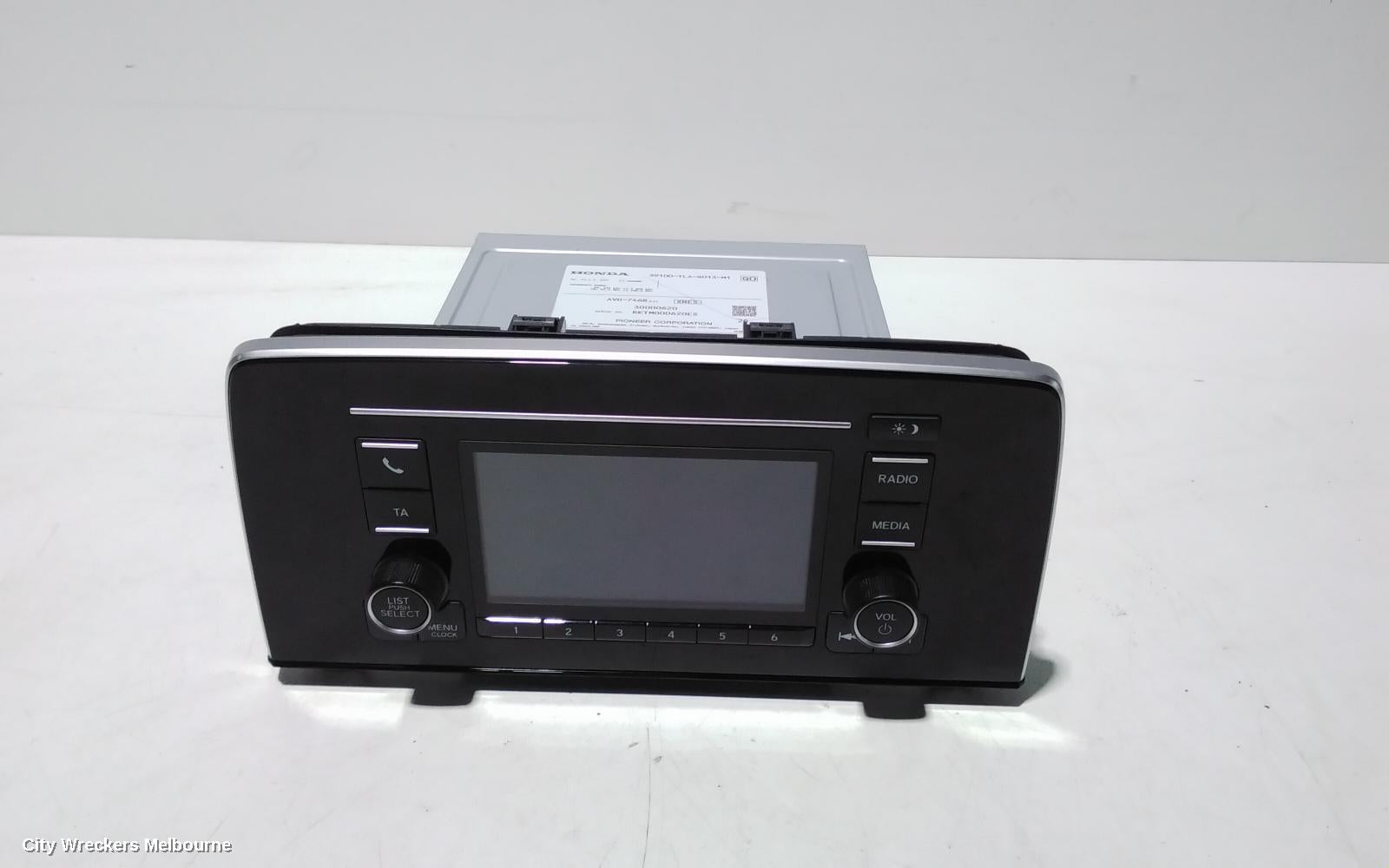 HONDA CRV RADIO/CD/DVD/SAT/TV, 5IN, TOUCHSCREEN DISPLAY, NON SAT NAV TYPE, RW, 05/2017 ONWARDS - Image 1