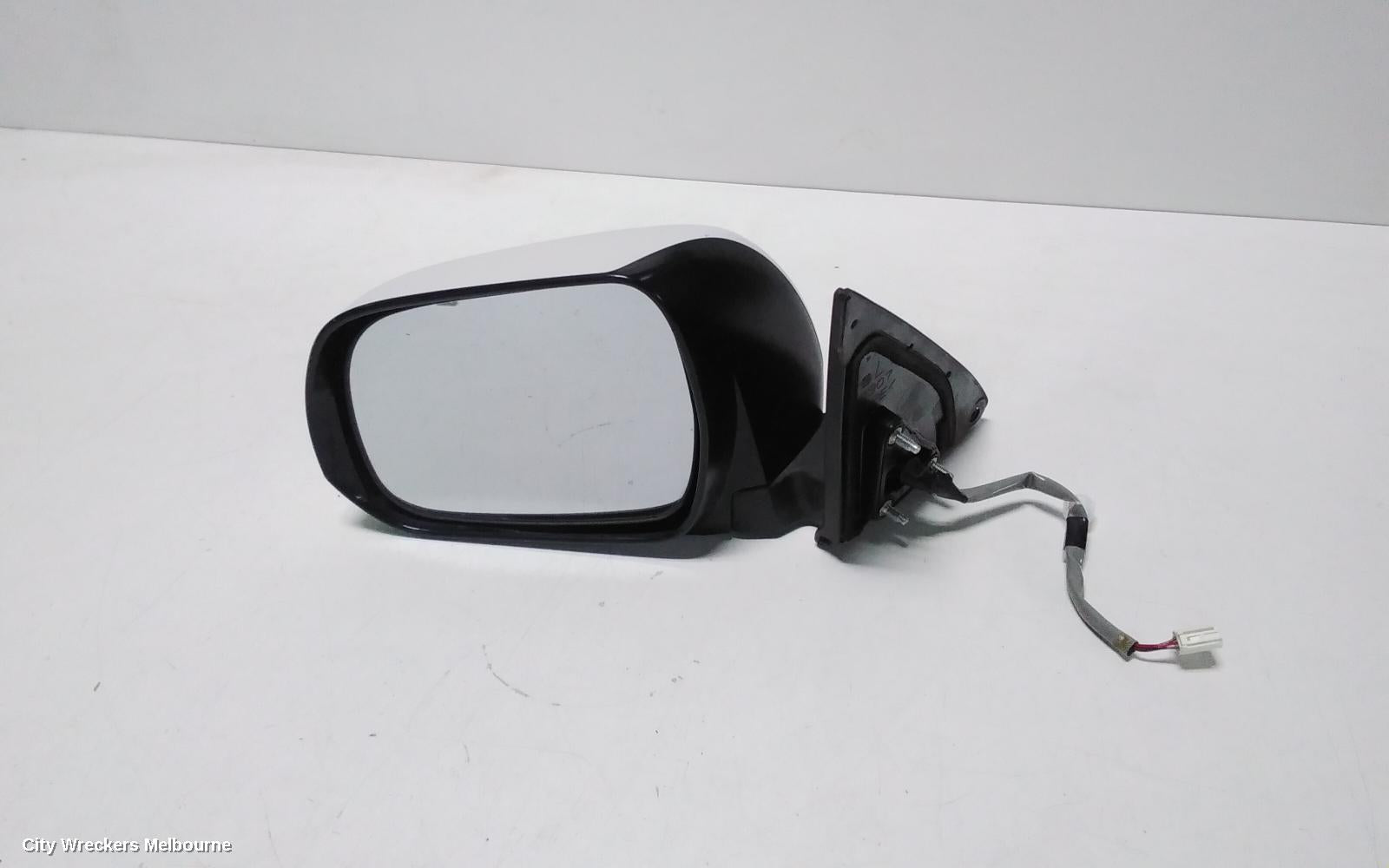 TOYOTA KLUGER LEFT DOOR MIRROR, GSU40-GSU45, COLOUR CODED, NON PUDDLE LIGHT TYPE, 05/2007 - 07/2010 - Image 2