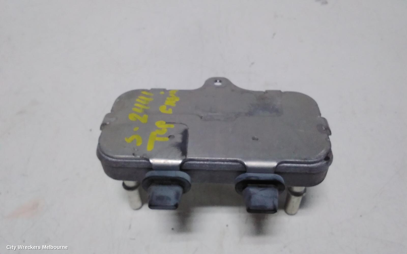 LAND ROVER DISCOVERY SPORT COOLER, ENGINE OIL COOLER, 2.0, DIESEL, L550, 07/2016 ONWARDS - Image 1