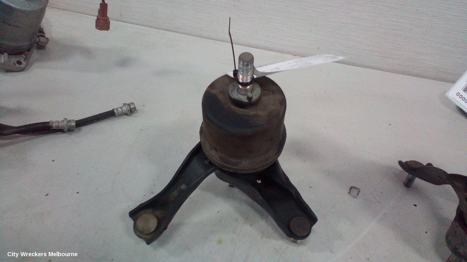 TOYOTA KLUGER MOUNT, ENGINE MOUNT, RIGHT, PETROL, 3.5, 2GR-FE, GSU40-GSU45, 05/2007 - 02/2014 - Image 3