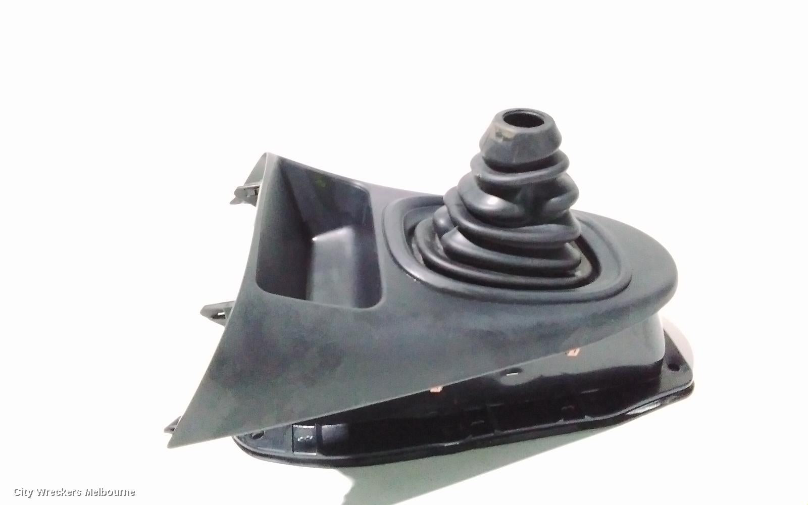 TOYOTA HILUX GEAR STICK/SHIFTER, MANUAL T/M, PETROL/DIESEL, 09/2015 ONWARDS - Image 3