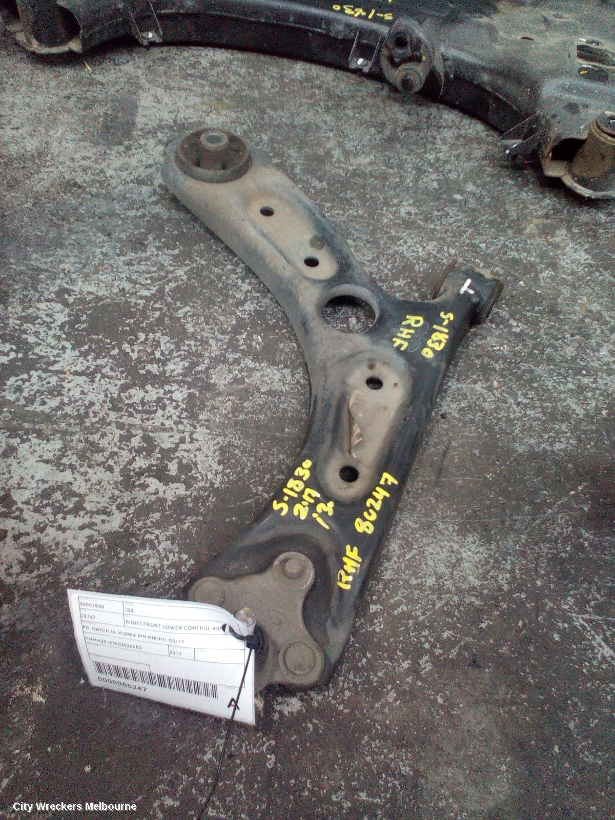 HYUNDAI I30 RIGHT FRONT LOWER CONTROL ARM, PD, HATCH (S. KOREA VIN KMHH), 03/2017 ONWARDS - Image 1