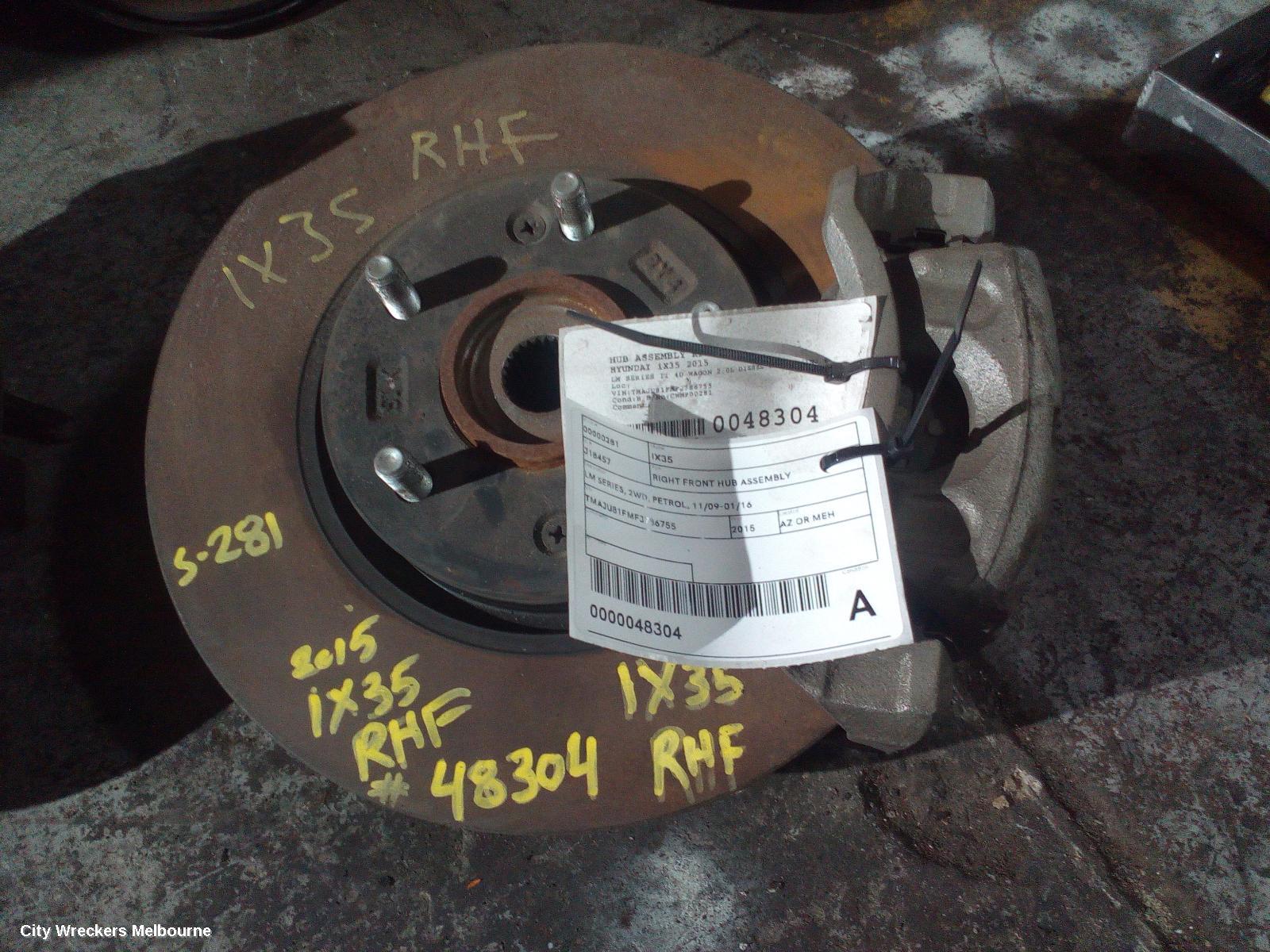 HYUNDAI IX35 RIGHT FRONT HUB ASSEMBLY, LM SERIES, 2WD, PETROL, 11/2009 - 01/2016 - Image 1