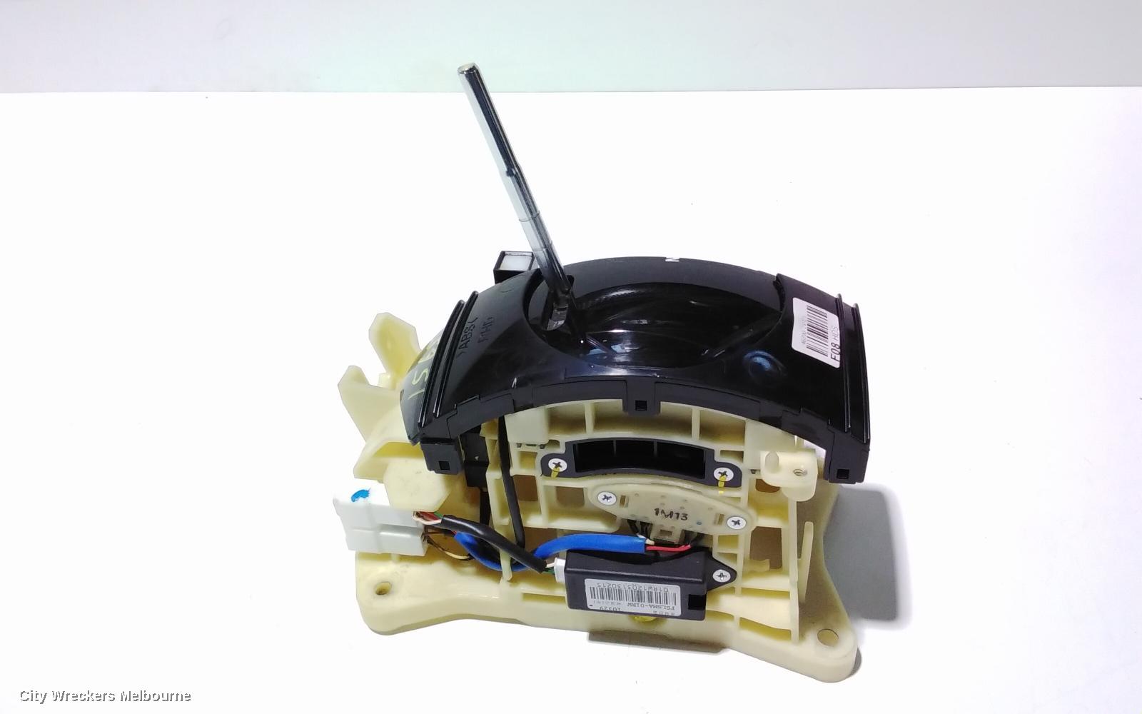 HYUNDAI VELOSTER GEAR STICK/SHIFTER, AUTO T/M, 1.6, G4FD, PETROL, FS, 12/2011 - 02/2018 - Image 1