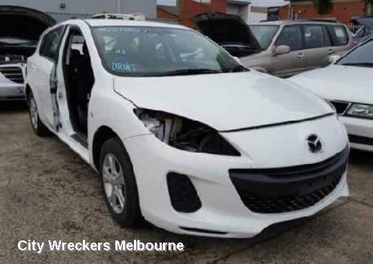 MAZDA 3 LEFT FRONT DOOR, BL, HATCH, 04/2009 - 10/2013 - Image 2