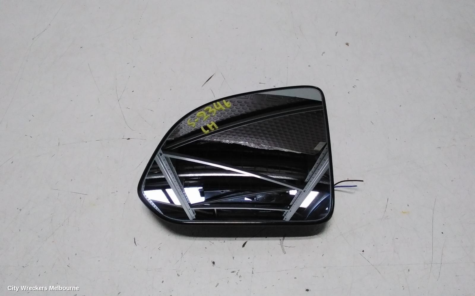 LDV G10 LEFT DOOR MIRROR, SV7A, W/ MANUAL FOLD, NON CAMERA TYPE, COLOUR CODED, WAGON, 04/2015 - 08/2022 - Image 1
