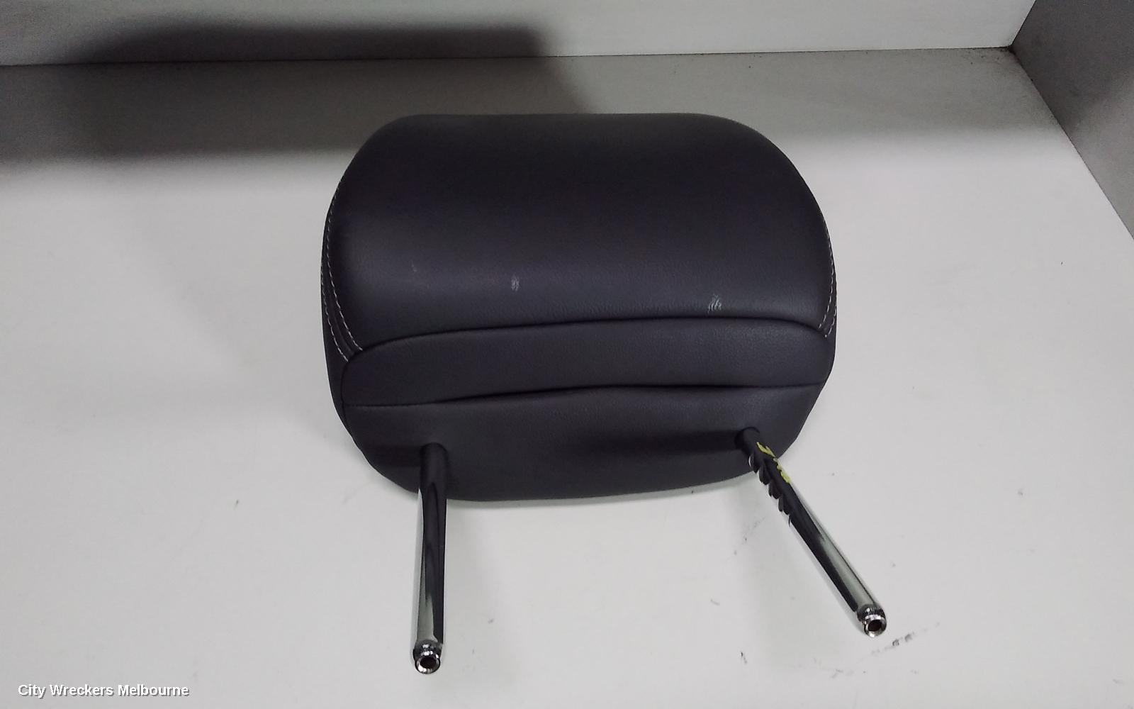 HONDA CRV HEADREST, RH FRONT, LEATHER, RE, 03/2007 - 10/2012 - Image 1