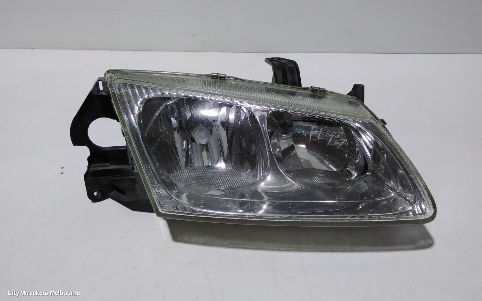 NISSAN PULSAR RIGHT HEADLAMP, N16, SEDAN, DUAL REFLECTOR, VALEO BRAND, 07/2000 - 07/2003 - Image 1