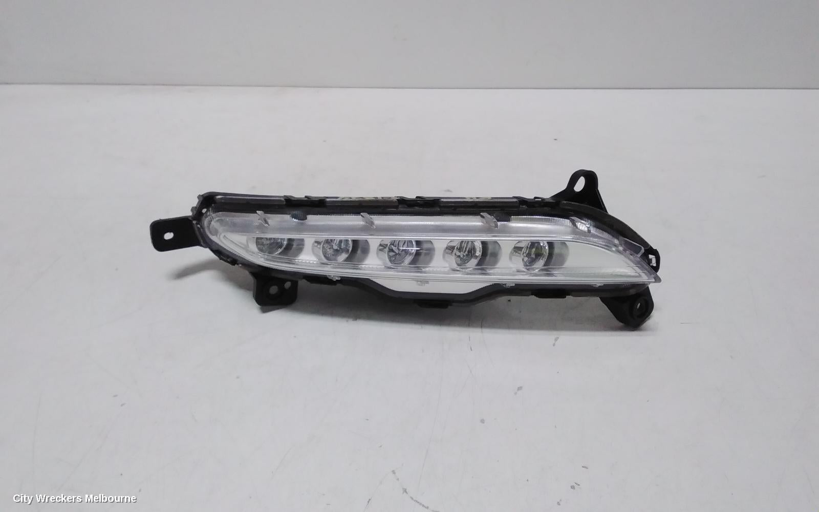 HYUNDAI TUCSON RIGHT INDICATOR/FOG/SIDE, DAYTIME RUNNING LAMP, TL, KOREAN BUILT (VIN KMHJ), 07/2015 - 06/2018 - Image 1