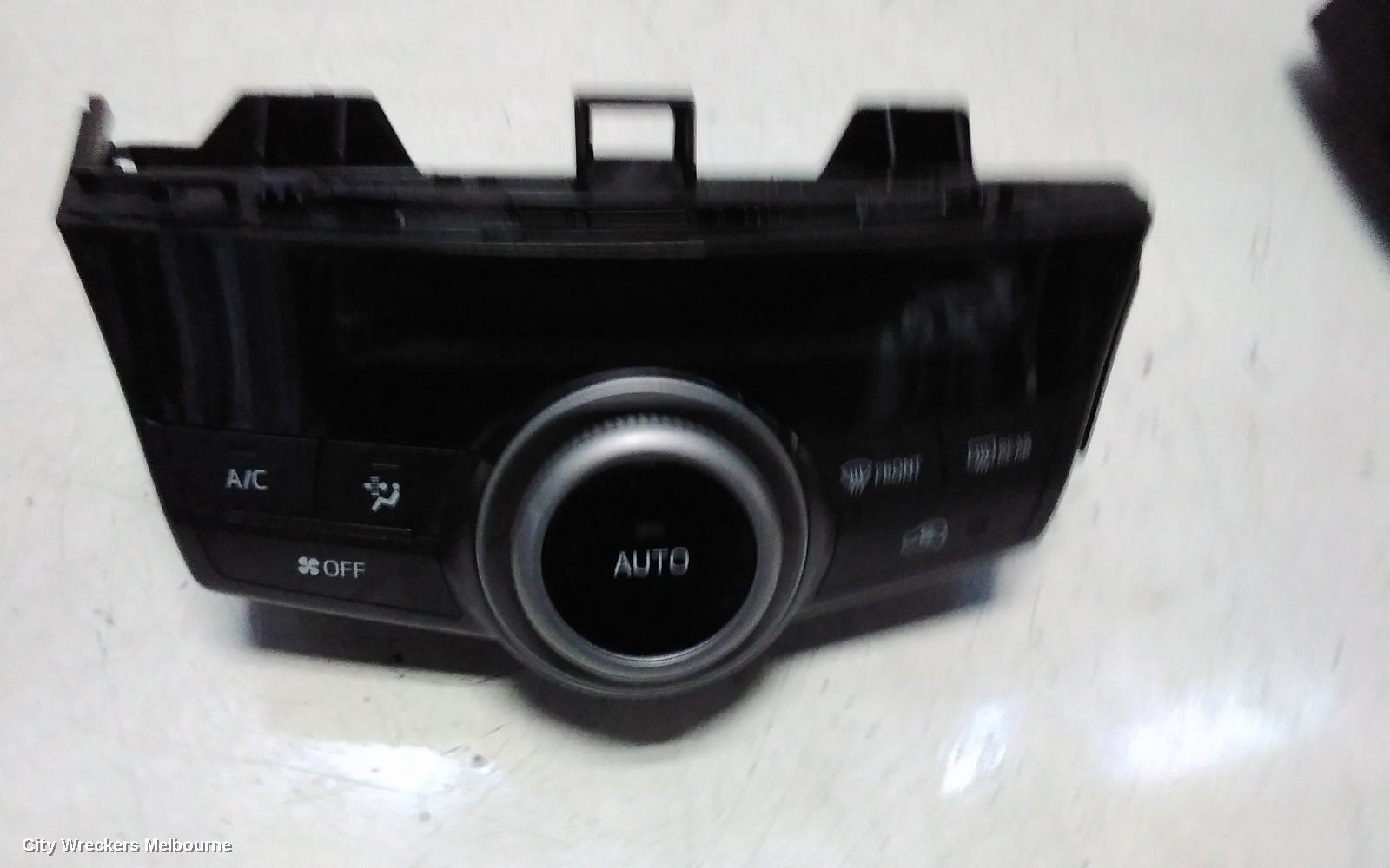 TOYOTA PRIUS HEATER/AC CONTROLS, ZVW40R, PRIUS V, 05/2012 - 11/2022 - Image 2