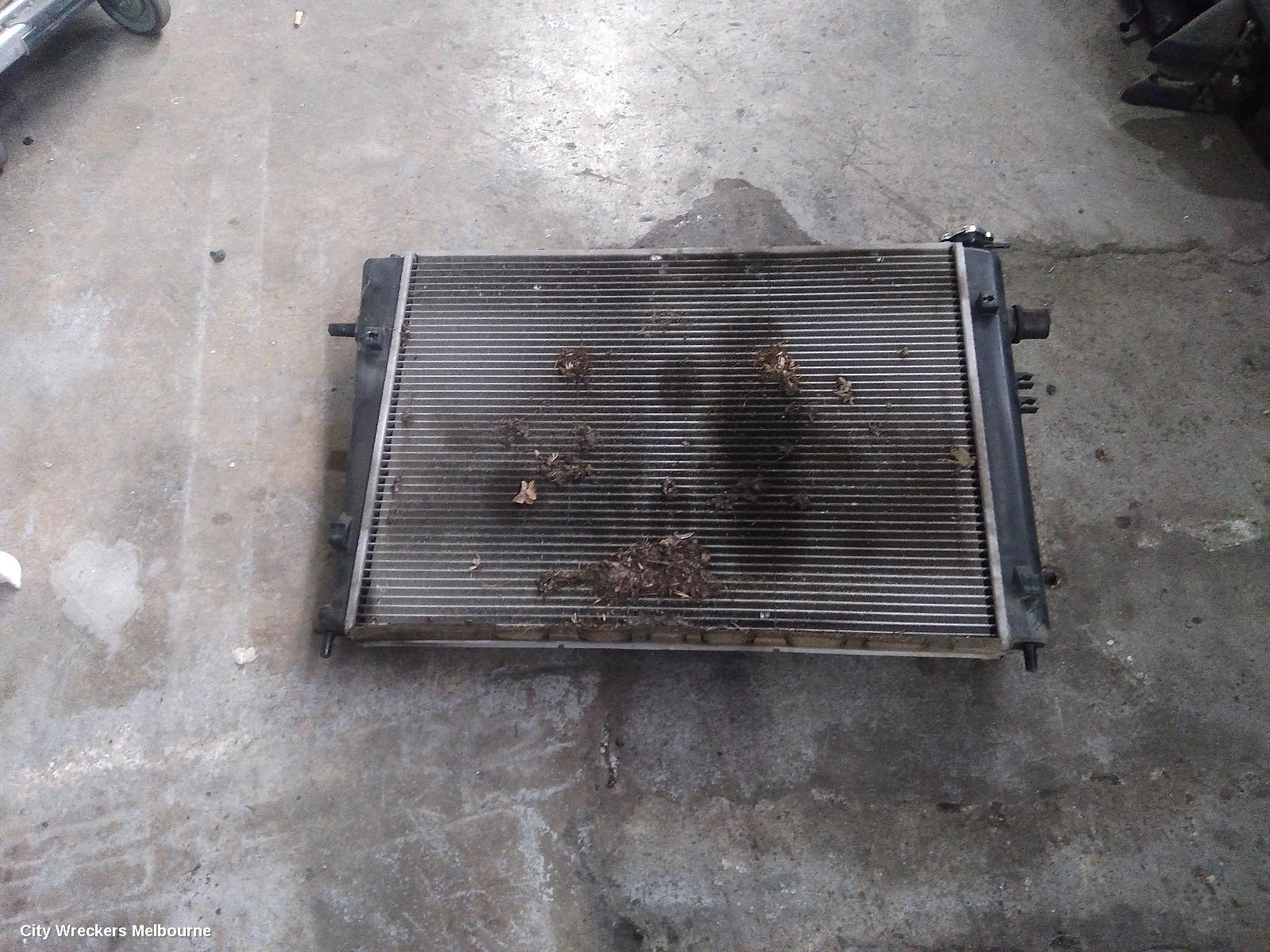 HYUNDAI TUCSON RADIATOR, MANUAL T/M, 2.0, PETROL, DCC TYPE, 08/2004 - 01/2010 - Image 1