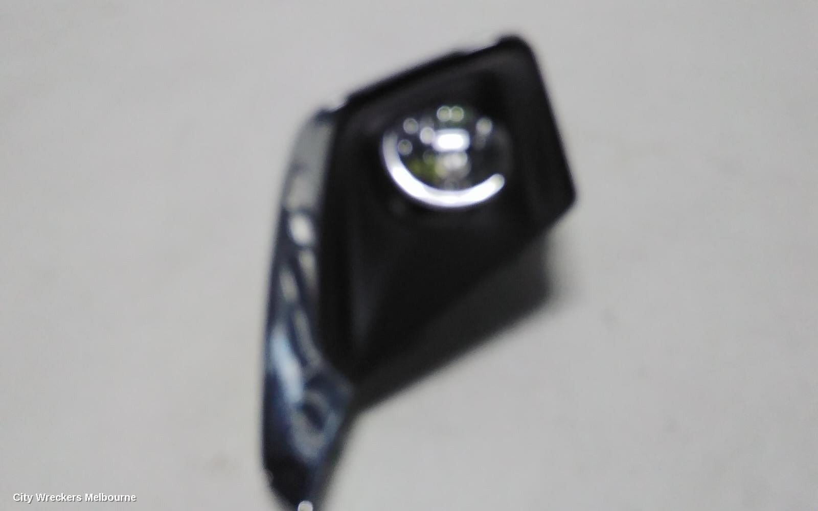 HOLDEN CAPTIVA RIGHT INDICATOR/FOG/SIDE, BUMPER FOGLAMP CHROME SURROUND, CG, 10/2015 - 06/2018 - Image 2