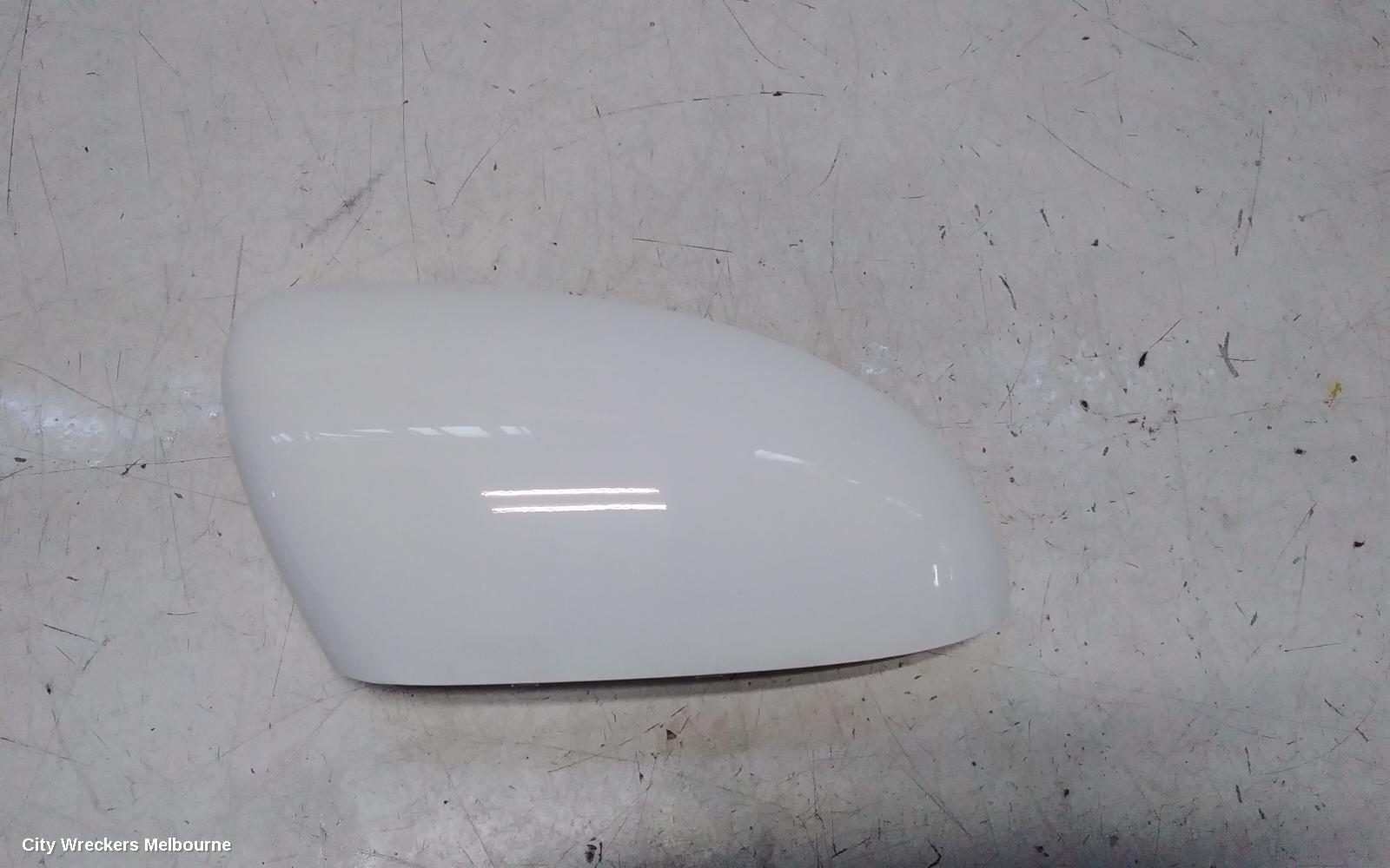 KIA SORENTO RIGHT DOOR MIRROR, UM, PLATINUM/GT-LINE/SPORT, W/ BLIND SPOT & LANE ASSIST TYPE, 03/2015 - 08/2017 - Image 1