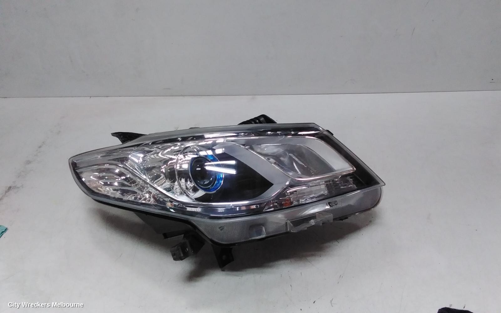 LDV G10 RIGHT HEADLAMP, SV7A, WAGON, XENON TYPE, 04/2015 - 08/2022 - Image 1