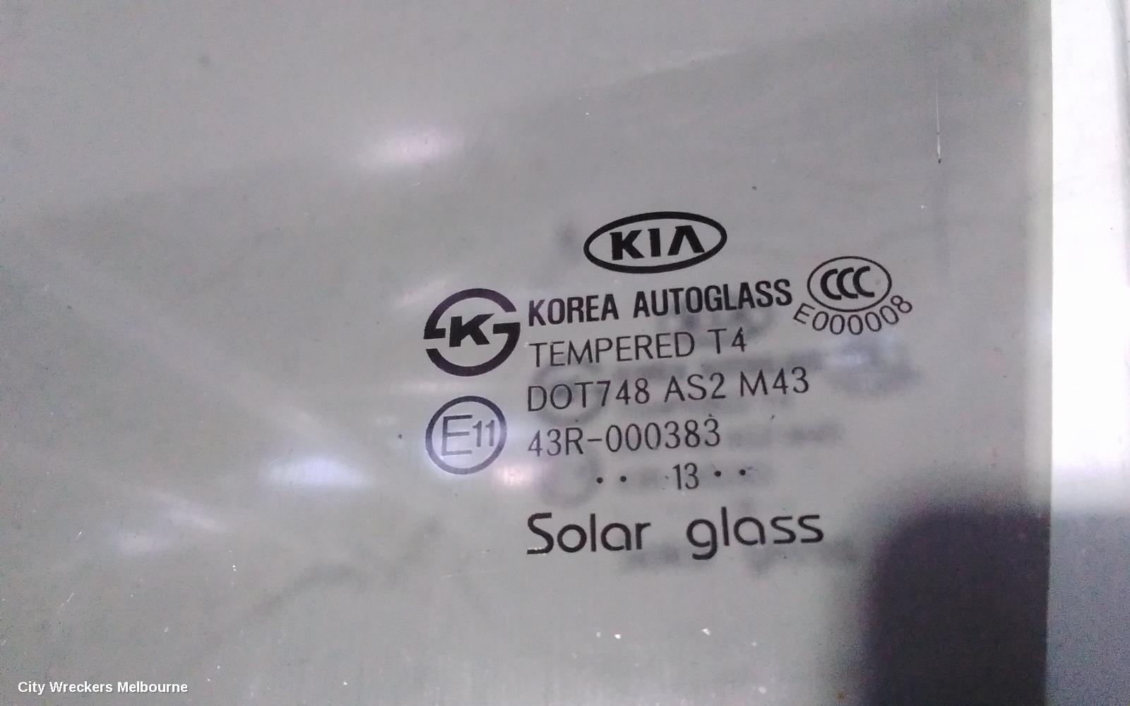 KIA SORENTO LEFT FRONT DOOR WINDOW, XM, 10/2012 - 12/2014 - Image 2