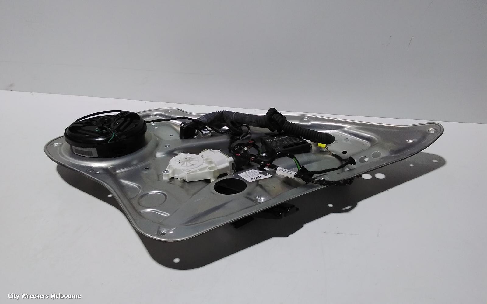 MERCEDES C CLASS LEFT REAR WND REG/MOTOR, W204, DOOR REG AND MOTOR ASSY, 07/2007 - 04/2011 - Image 1