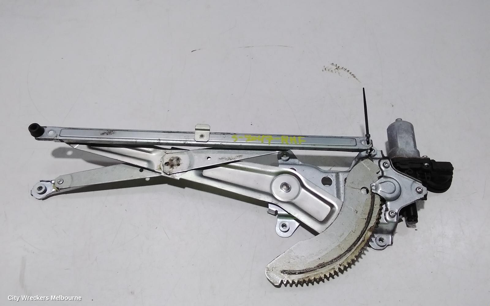 SUZUKI SWIFT RIGHT FRONT WINDOW REG/MOTOR, RS415/RS416, POWER, 09/2004 - 02/2011 - Image 3