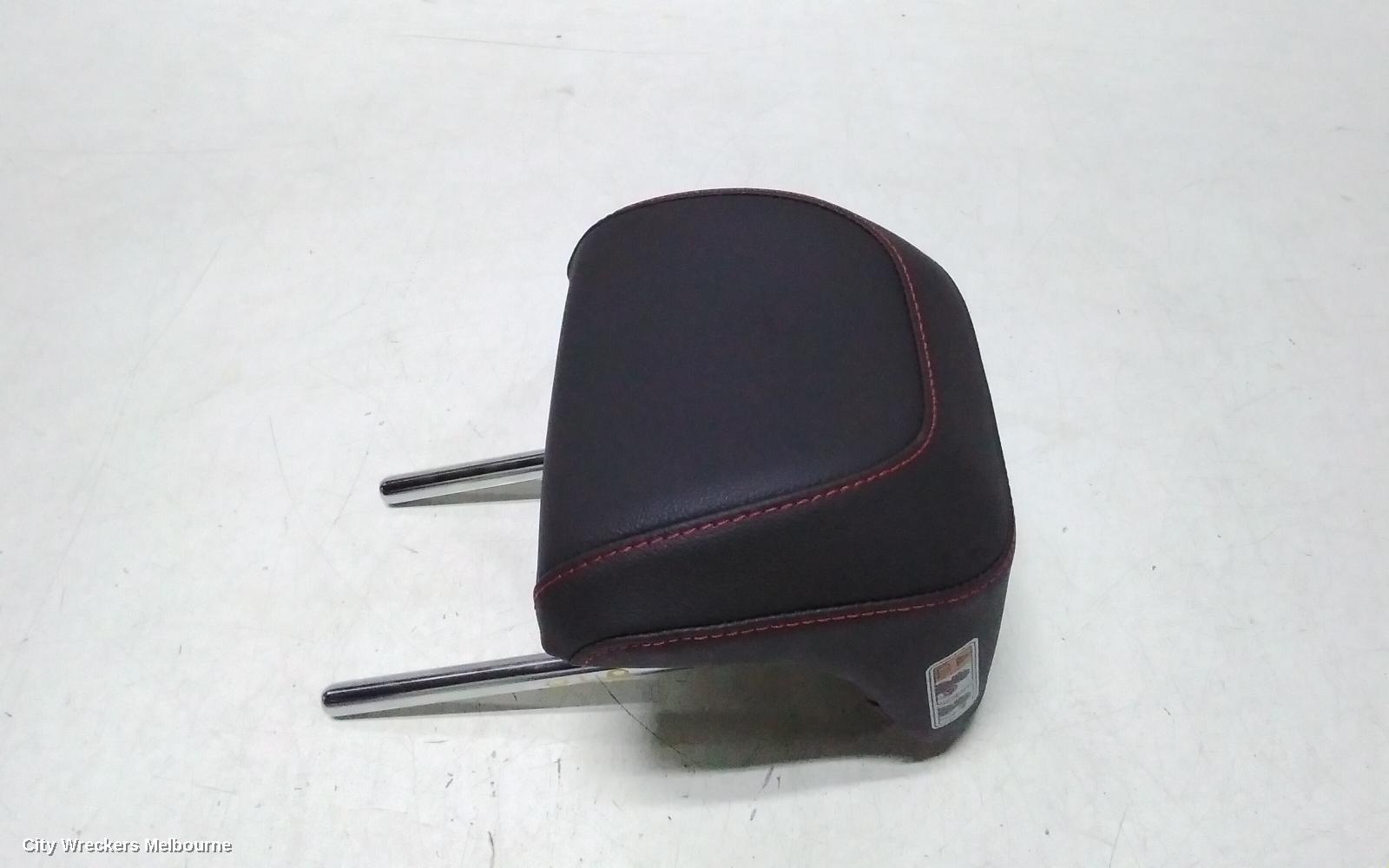 HYUNDAI I30 HEADREST, RH REAR, LEATHER, GREY, PREMIUM/SR/SR PREMIUM, PD, 03/2017 ONWARDS - Image 1