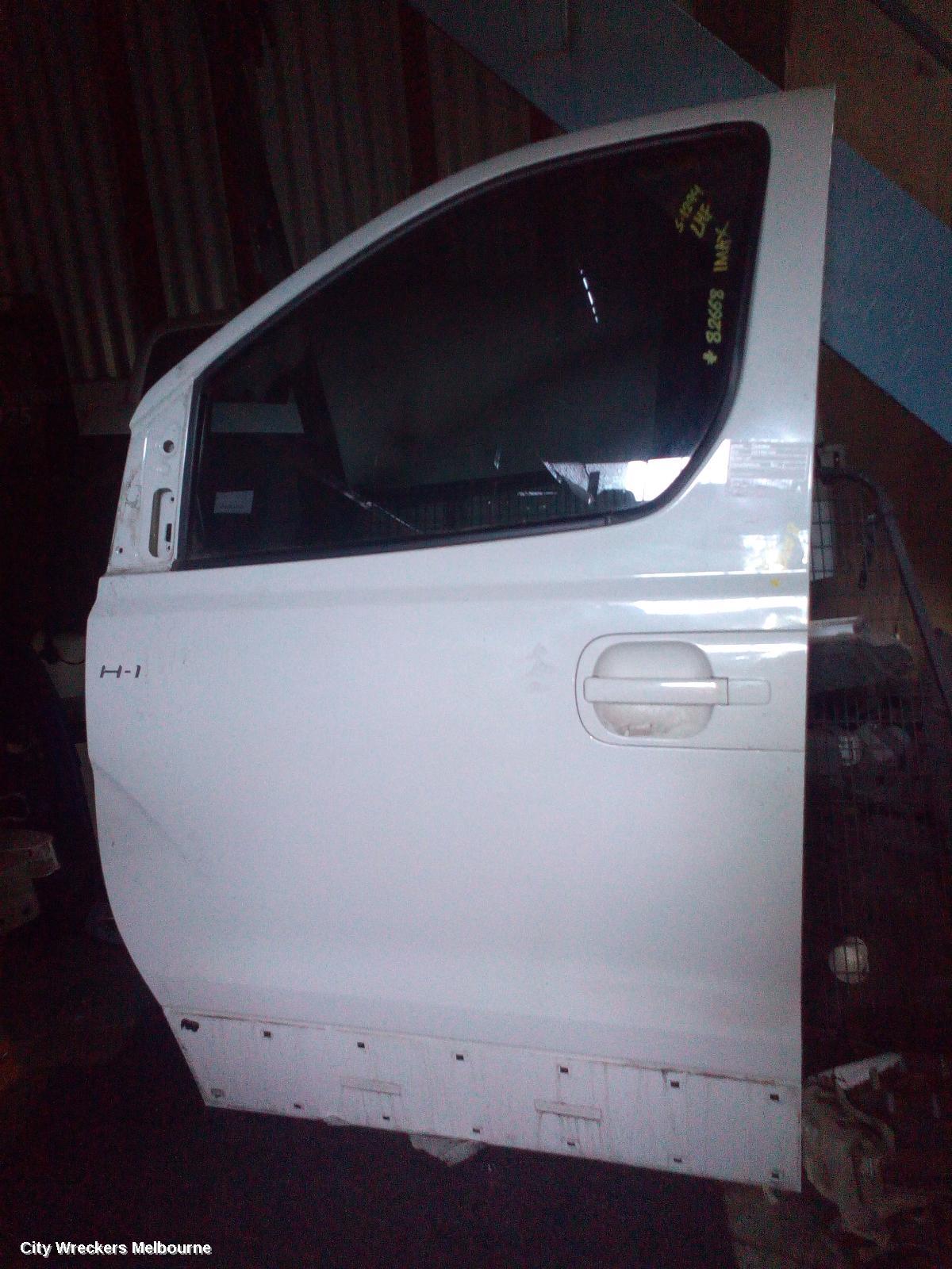 HYUNDAI ILOAD/IMAX LEFT FRONT DOOR, TQ, IMAX, 11/2007 ONWARDS - Image 2