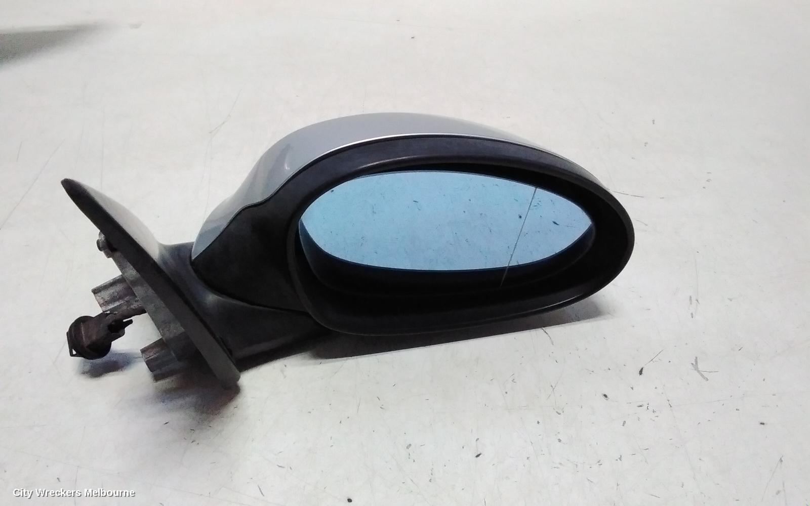 BMW 3 SERIES RIGHT DOOR MIRROR, E90/E91, SEDAN/WAGON, M SPORT, NON SEAT ADJ. & NON MEMORY TYPE (5 PIN), 03/2005 - 09/2008 - Image 1