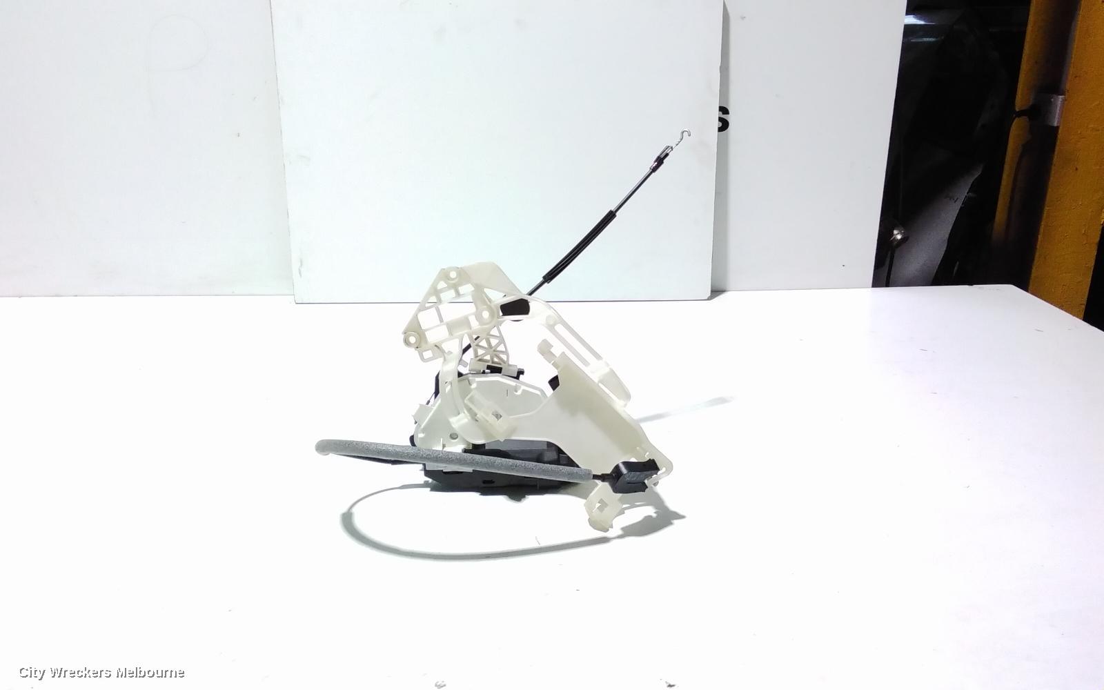 VOLKSWAGEN TIGUAN DOOR/BOOT/GATE LOCK, LEFT FRONT DOOR LOCK, 5N, W/ SAFELOCK TYPE, P/N 5N2837015E (6 PIN), 07/2011 - 08/2016 - Image 3