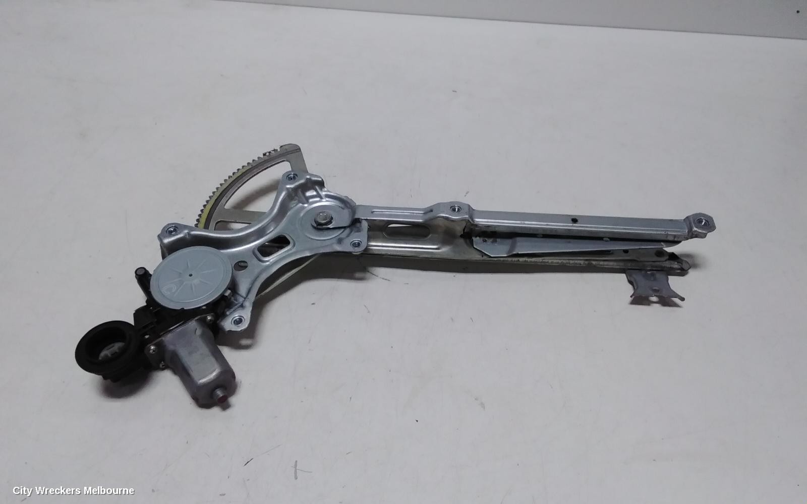 TOYOTA HIACE LEFT FRONT WINDOW REG/MOTOR, DOOR REG AND MOTOR ASSY, TRH/KDH, 03/2005 - 04/2019 - Image 3