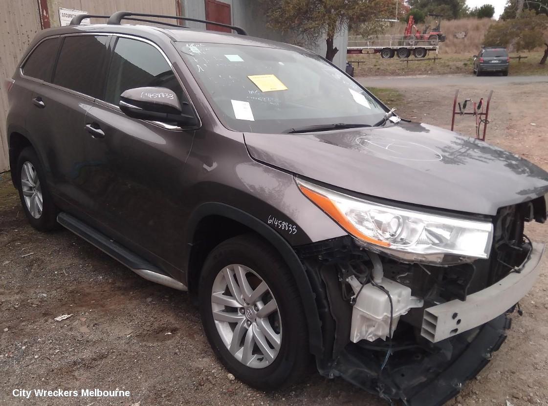 TOYOTA KLUGER LEFT HEADLAMP, GSU50/GSU55, GX/GXL, HALOGEN TYPE, 12/2013 - 10/2016 - Image 3