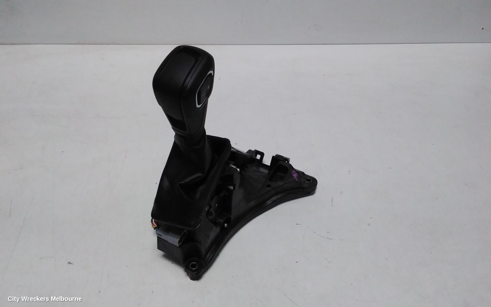 FORD RANGER GEAR STICK/SHIFTER, RA, GEAR SHIFTER, AUTO T/M, DIESEL, 2.0, TURBO/BI-TURBO, W/ BLACK STITCHING TYPE, 05/2022 ONWARDS - Image 2