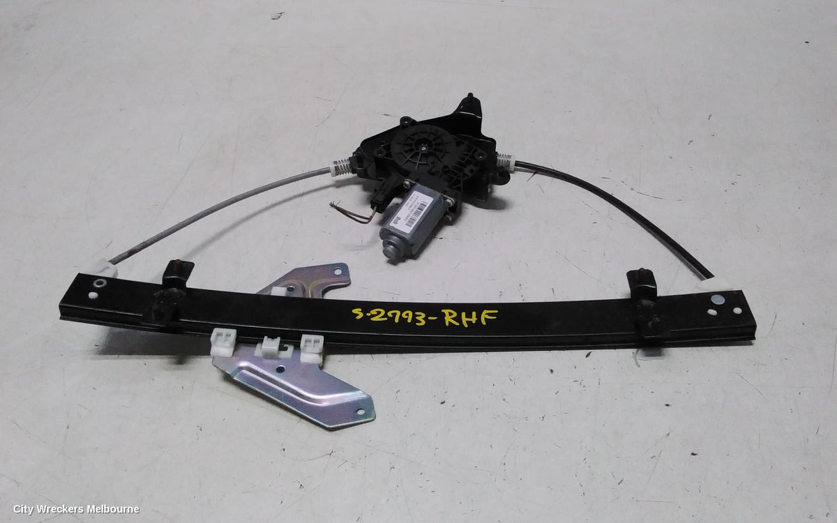 LAND ROVER DISCOVERY RIGHT REAR WND REG/MOTOR, L319,10/2009 - 12/2016 - Image 1