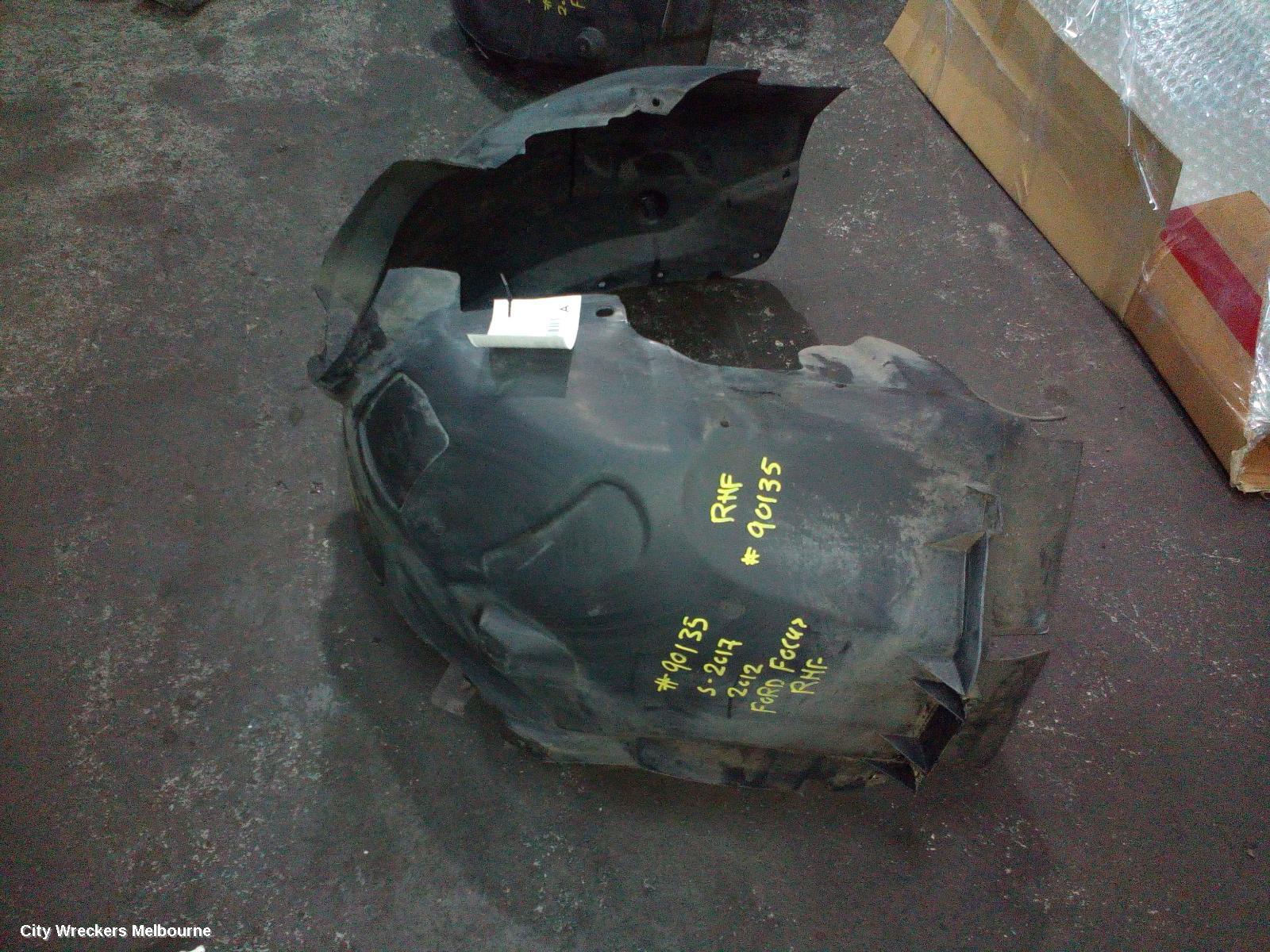 FORD FOCUS RIGHT GUARD LINER, LW, FRONT, 1.6 ENG TYPE, 05/2011 - 08/2015 - Image 2