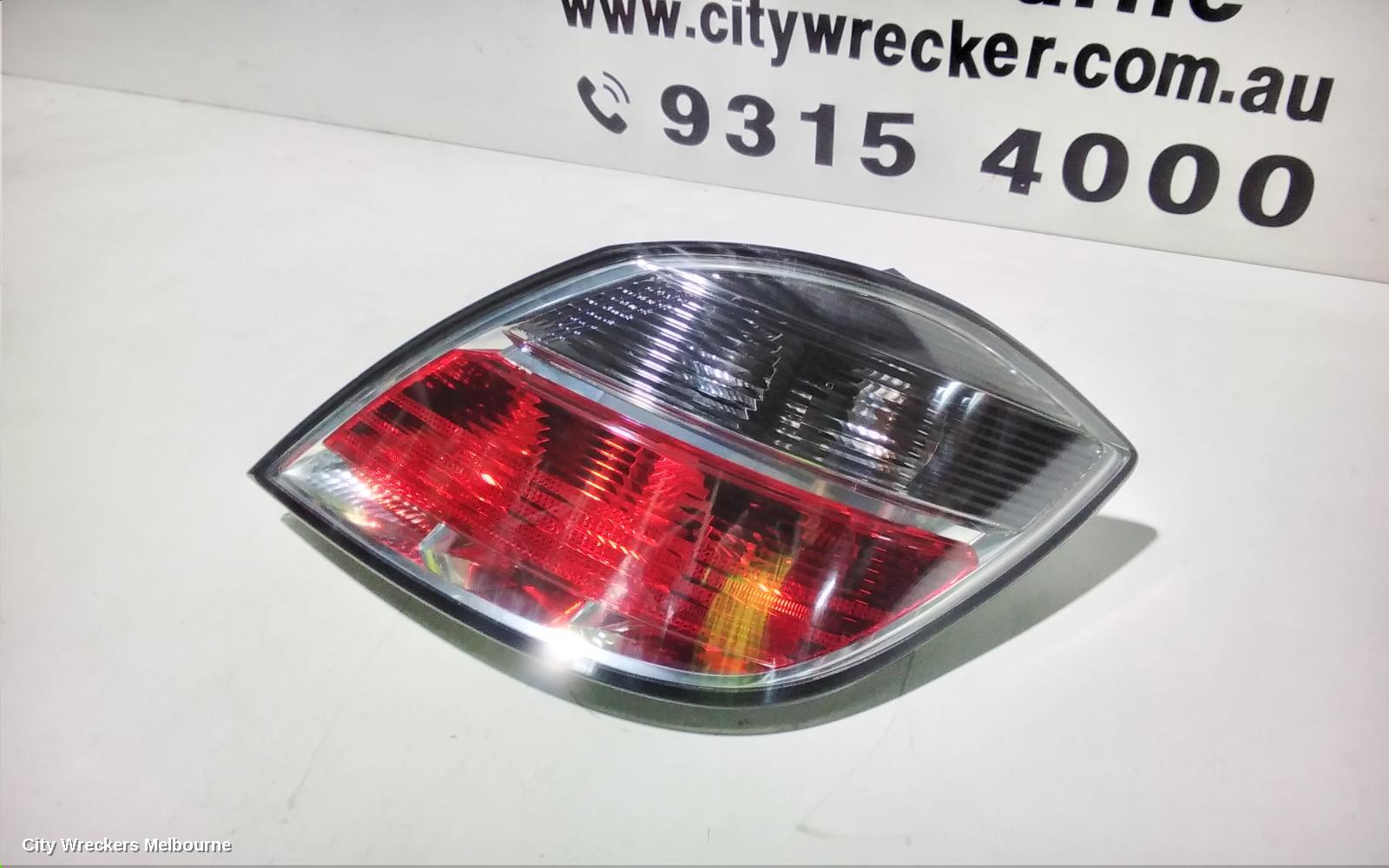 HOLDEN ASTRA RIGHT TAILLIGHT, AH, 5DR HATCH, TINTED INDICATOR TYPE, 10/2004 - 08/2009 - Image 2
