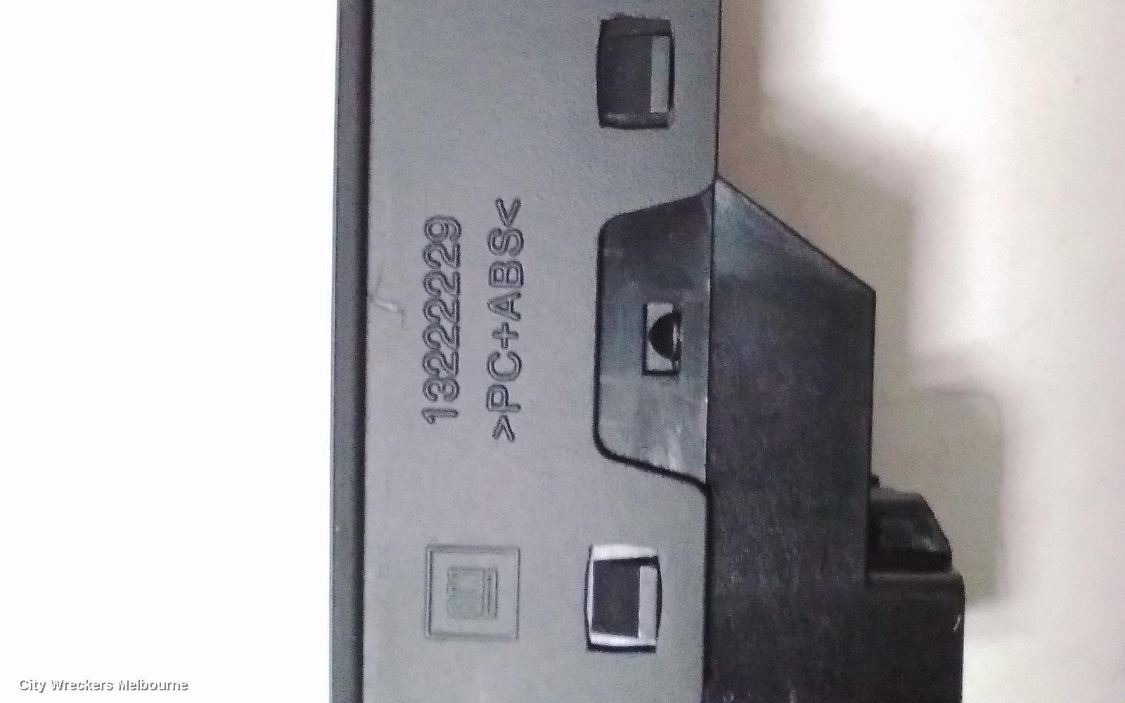 OPEL INSIGNIA PWR DR WIND SWITCH, 09/2012 - 12/2013 - Image 3