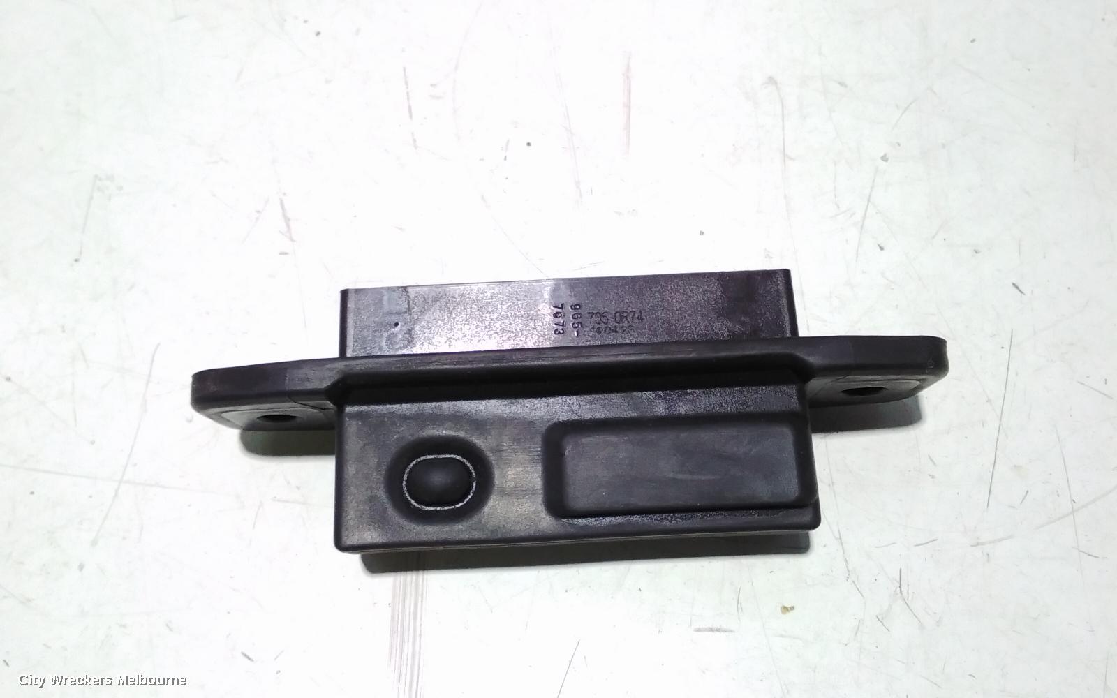 TOYOTA KLUGER, XU50 SERIES, 03/2014 - 02/2021, TAILGATE SWITCH BUTTON: 97694 - Image 2