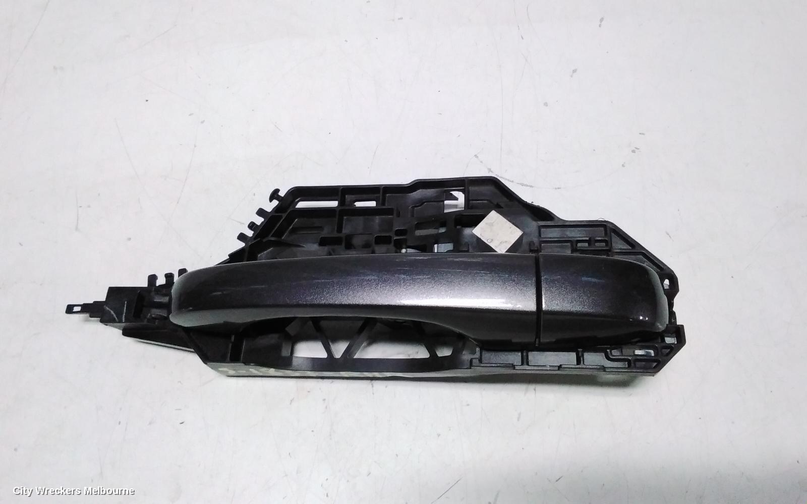 CHRYSLER 300C DOOR HANDLE, OUTER, RH REAR, LX2, 12/2011 - 12/2014 - Image 2