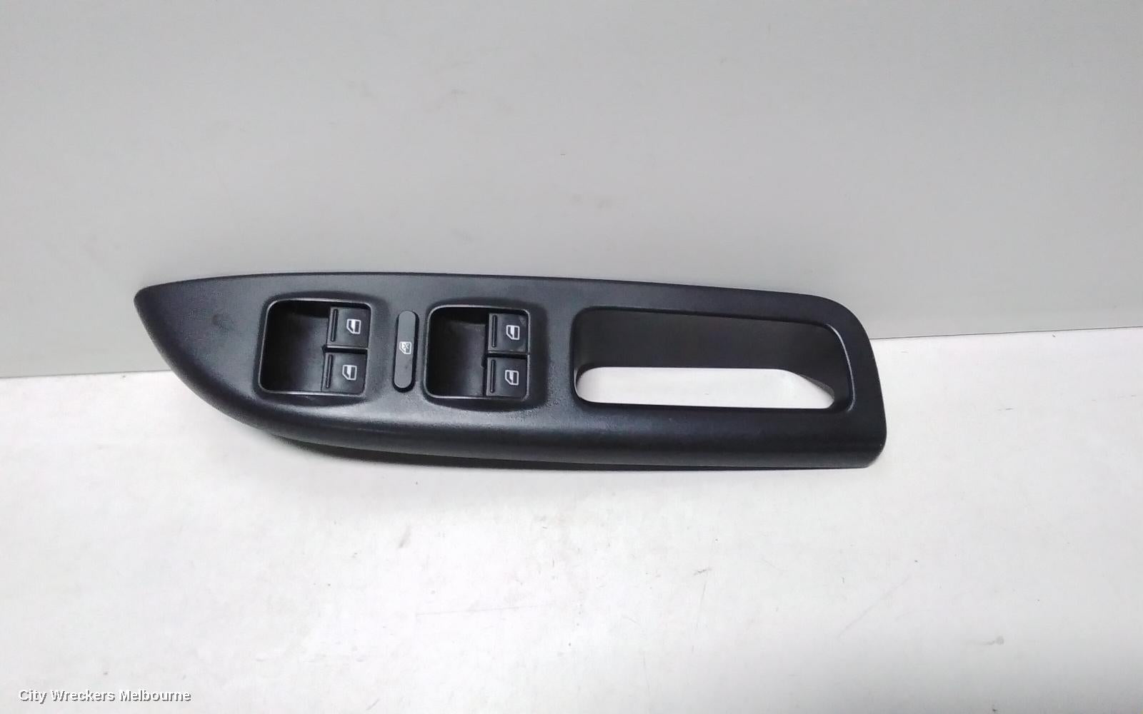 SKODA OCTAVIA PWR DR WIND SWITCH, RH FRONT (MASTER SWITCH), 1Z, 01/2004 - 05/2009 - Image 2