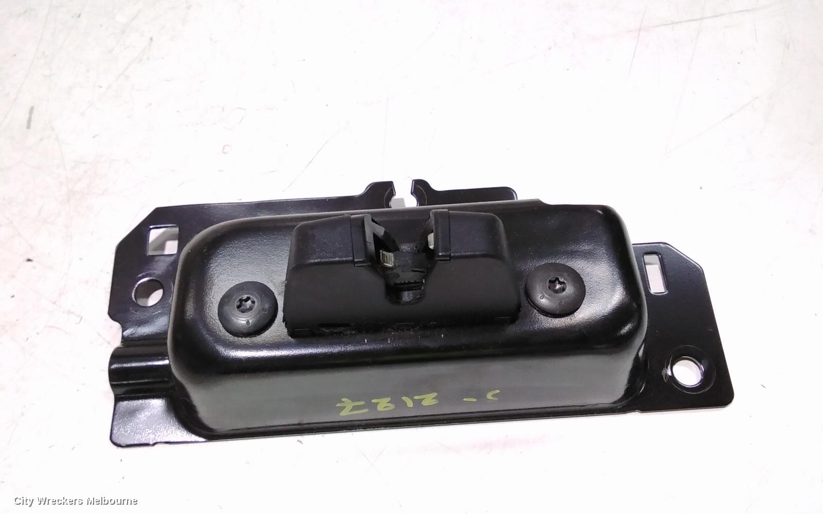 PEUGEOT 508 DOOR/BOOT/GATE LOCK, TAILGATE LOCK, NON POWER LIFTGATE TYPE, 05/2011 - 12/2017 - Image 2