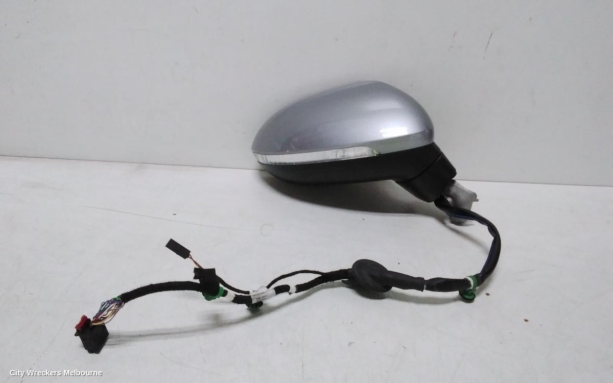 VOLKSWAGEN PASSAT RIGHT DOOR MIRROR, B8/MK7, POWER FOLD, W/ AUTO DIM TYPE, 06/2015 - 10/2019 - Image 2