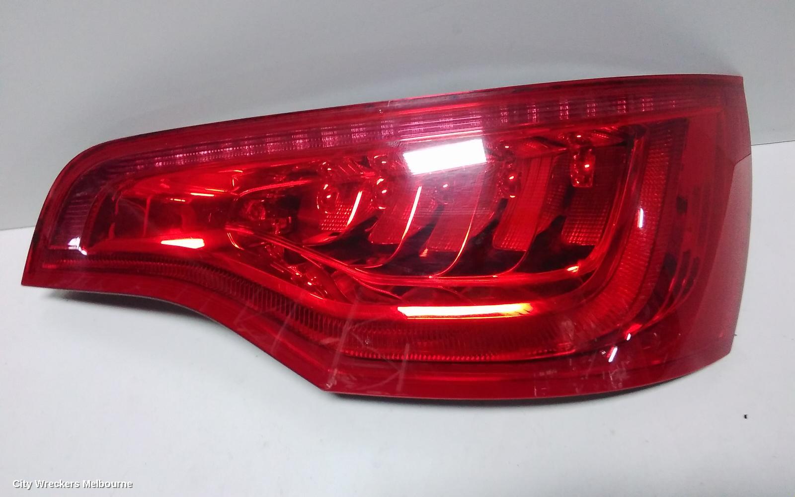 AUDI Q7 RIGHT TAILLIGHT, 4L, IN TAILGATE, 09/2006 - 09/2009 - Image 3