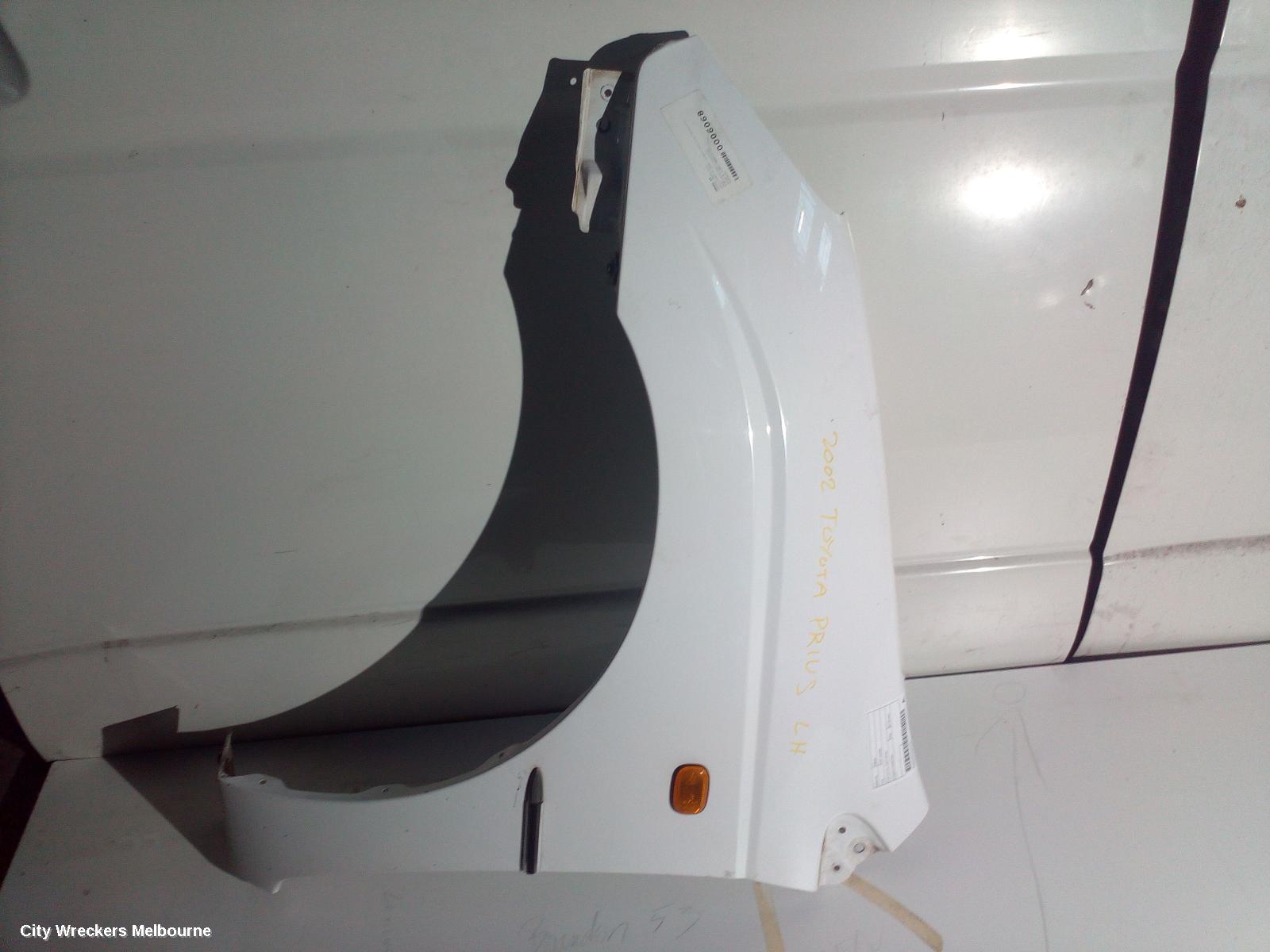 TOYOTA PRIUS LEFT GUARD, NHW10/2011R, 12/1997 - 09/2003 - Image 2