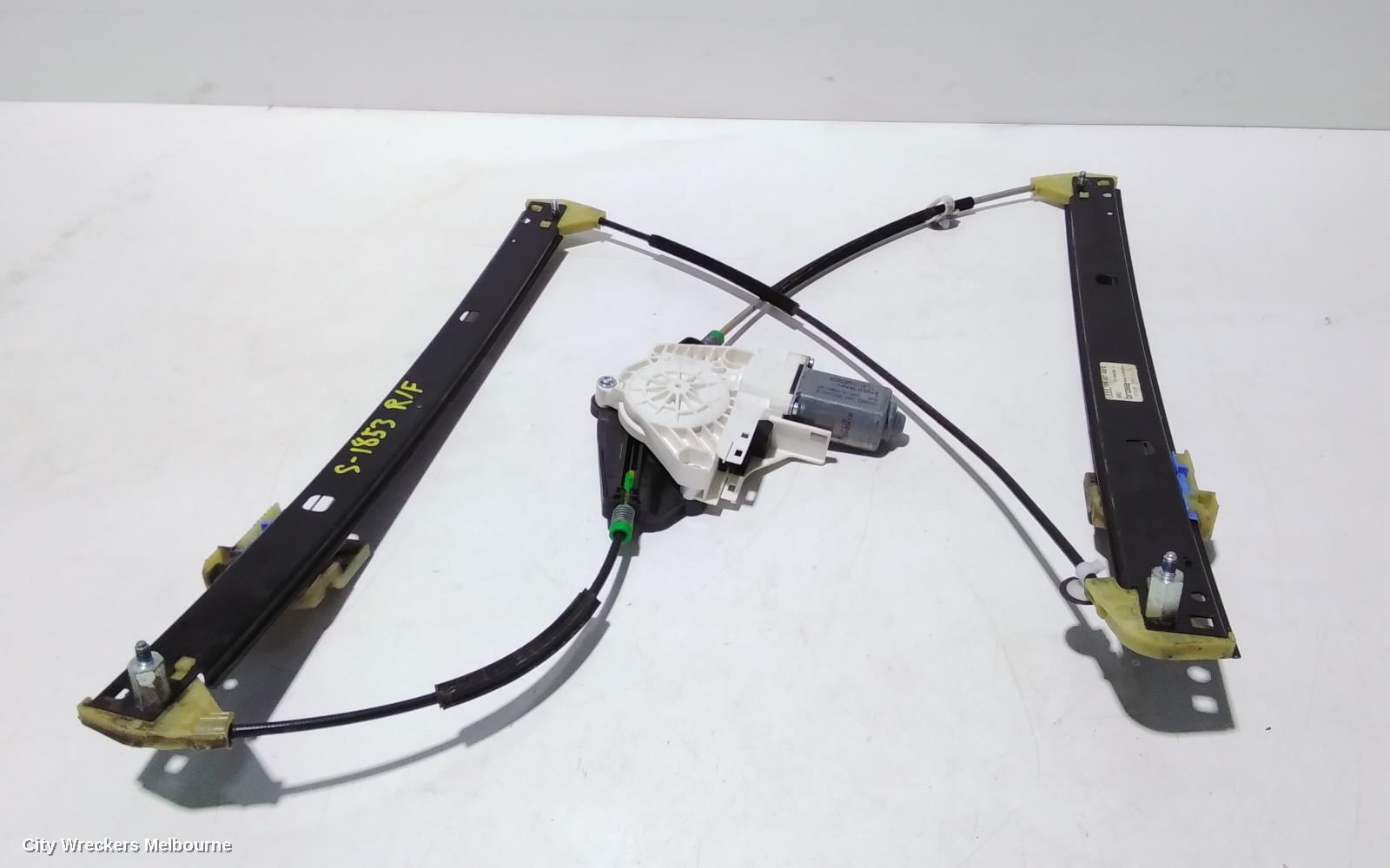 AUDI Q5 RIGHT FRONT WINDOW REG/MOTOR, 8R, 03/2009 - 01/2017 - Image 1