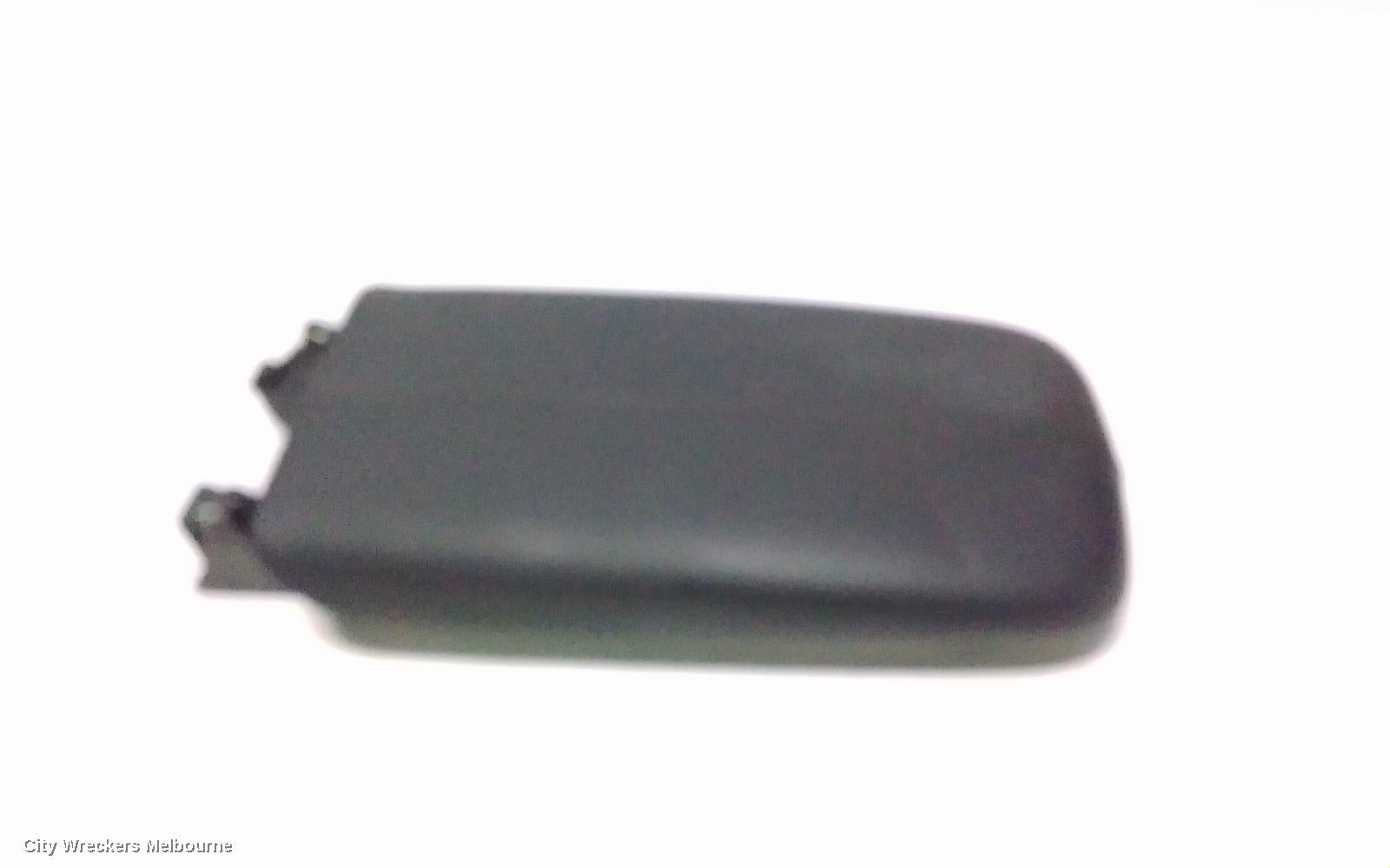 HOLDEN EQUINOX CONSOLE, CONSOLE LID ONLY, LEATHER, BLACK, EQ, 09/2017 - 12/2020 - Image 1