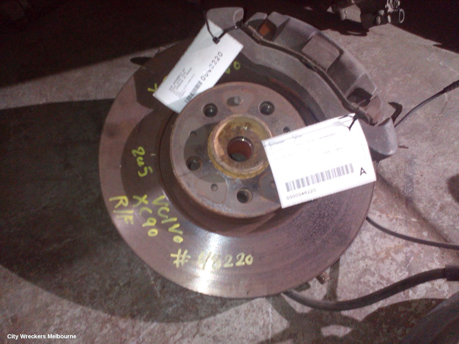 VOLVO XC90 RIGHT FRONT HUB ASSEMBLY, CH -355740, 07/2003 - 12/2014 - Image 1