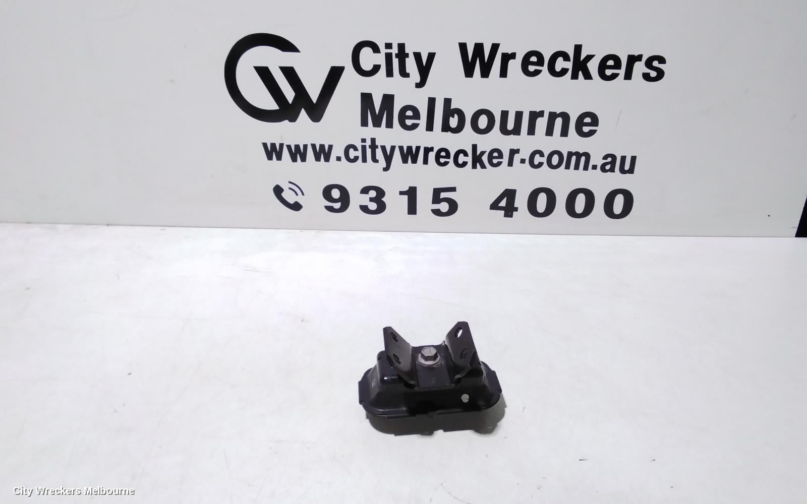 TOYOTA HIACE MOUNT, 300 SERIES, 02/2019 ONWARDS - Image 1