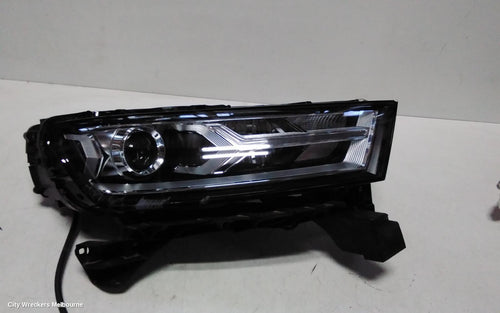 AUDI Q7 RIGHT HEADLAMP, 4M, LED, NON MATRIX TYPE, 09/2015 - 03/2020 - Image 1